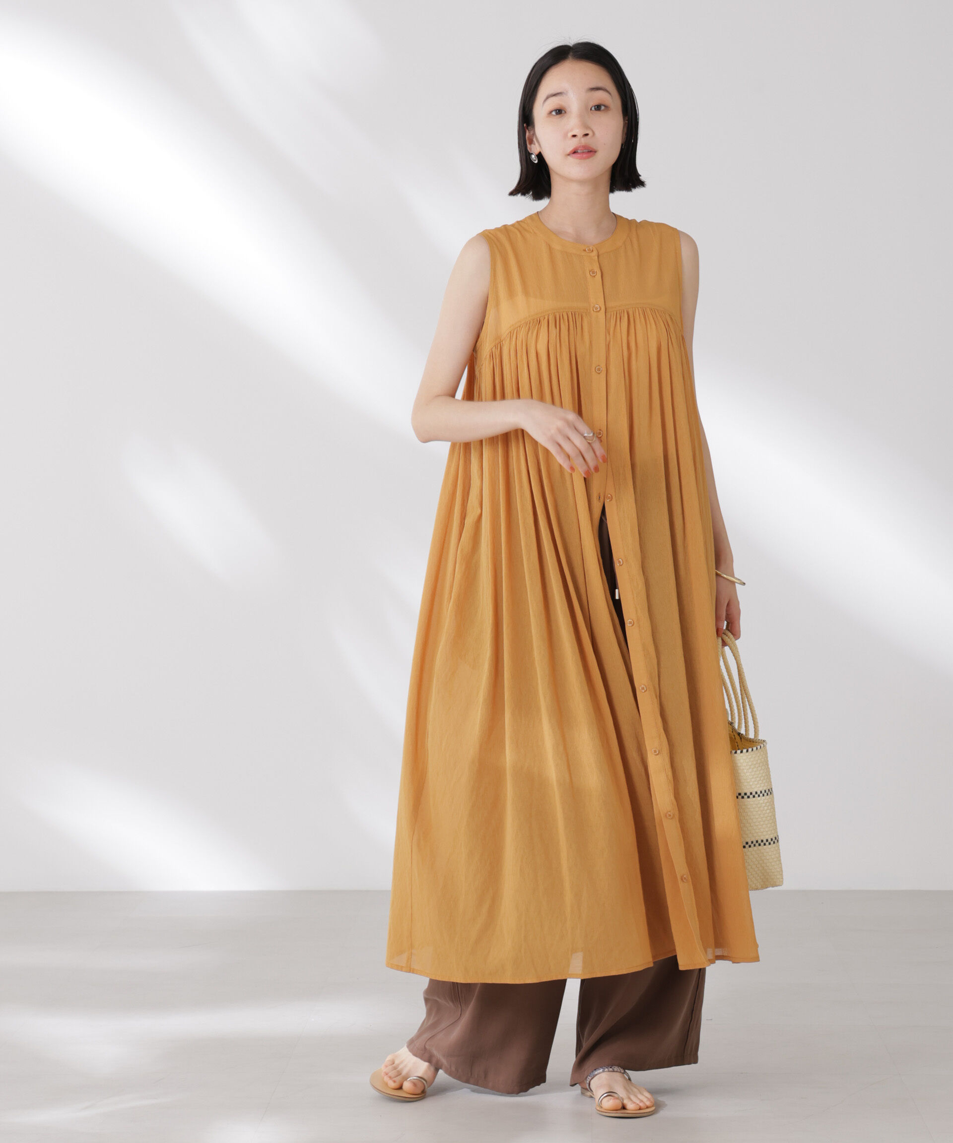 nano･universe「ギャザー切り替えノースリーブシアーワンピース」|ワンピース|