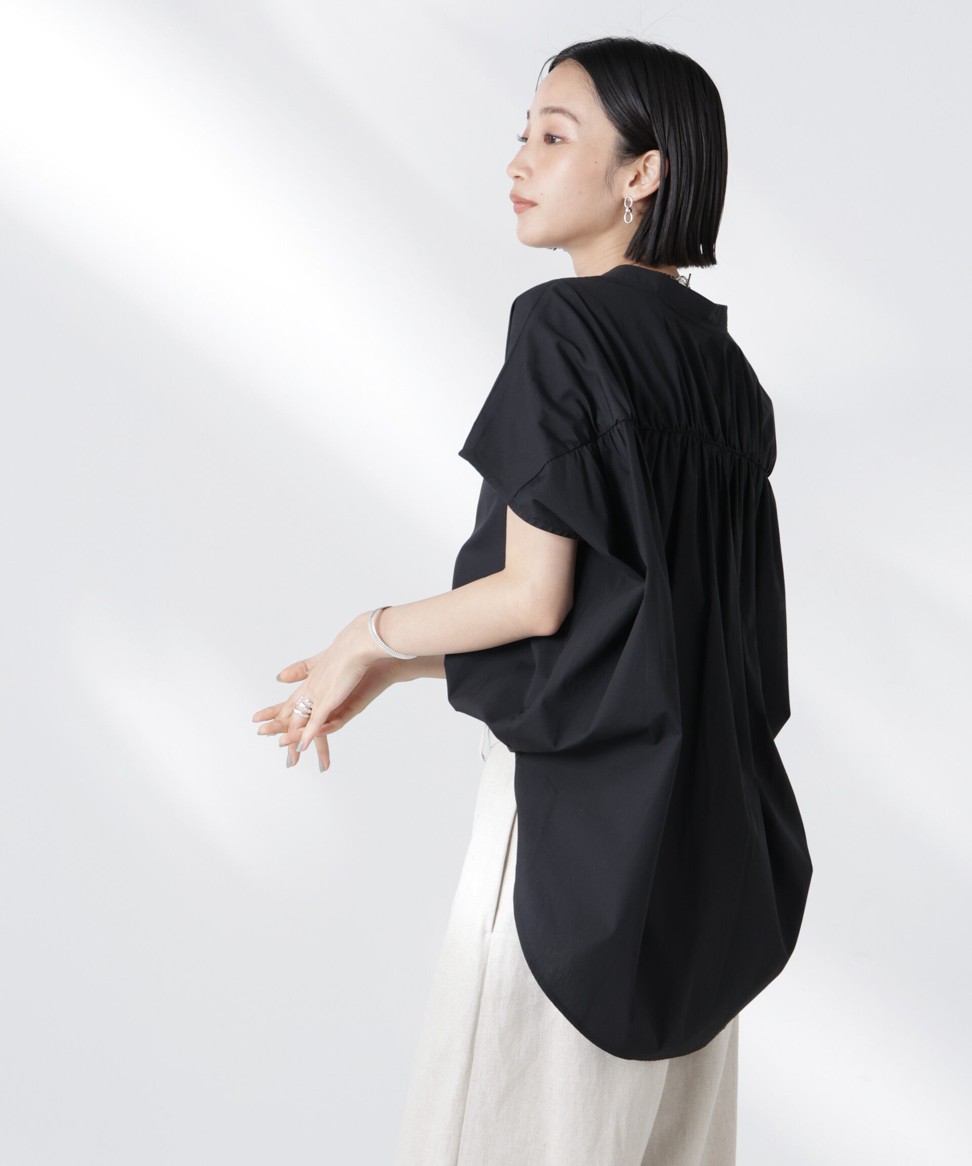 nano･universe「バックギャザーノースリーブブラウス」|シャツ・ブラウス|