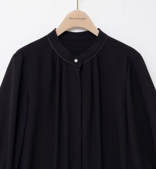 NOLLEY'S sophi「ウォッシャブルバックサテンパール釦タックブラウス」|シャツ・ブラウス|