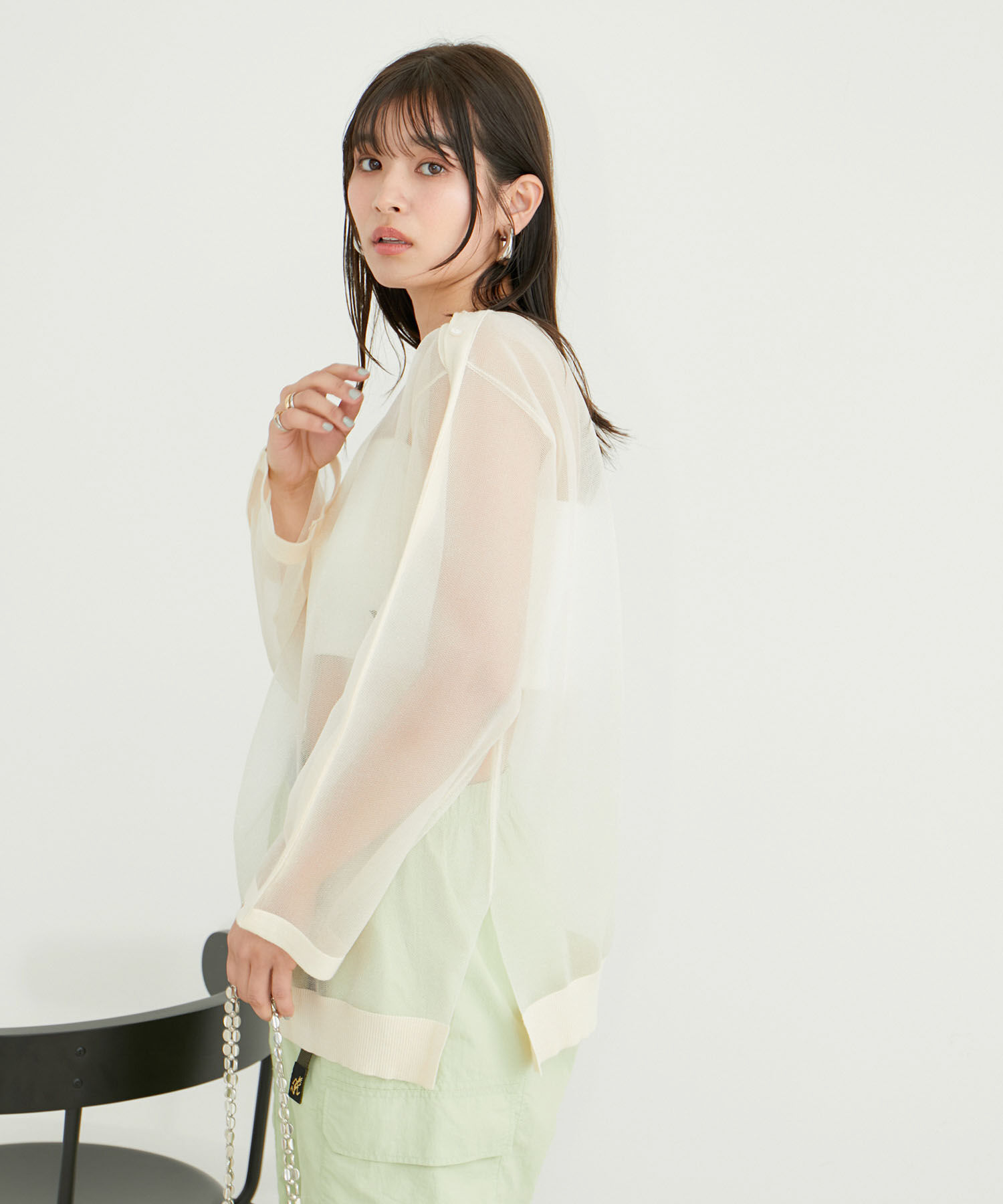 VIS「ショルダーラインシアーニットプルオーバー」|シャツ・ブラウス|