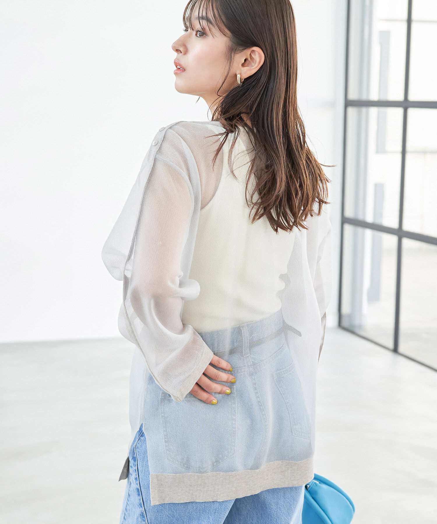 VIS「ショルダーラインシアーニットプルオーバー」|シャツ・ブラウス|