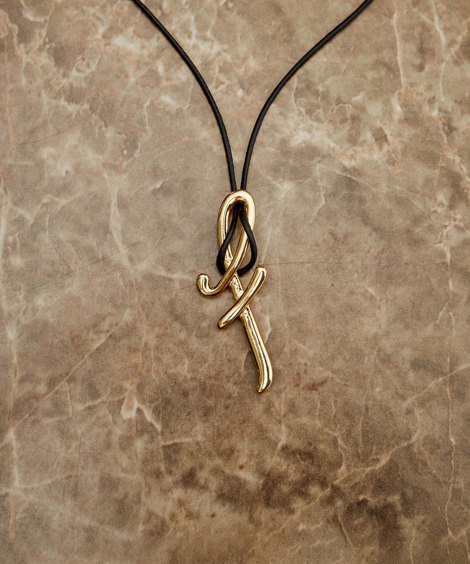 ADAM ET ROPE'「イニシャルネックレス」|ネックレス|チャコール(06)