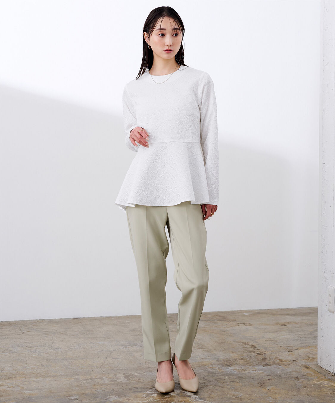 ur's「ふくれジャガードクルーネックペプラムプルオーバー」|プルオーバー|