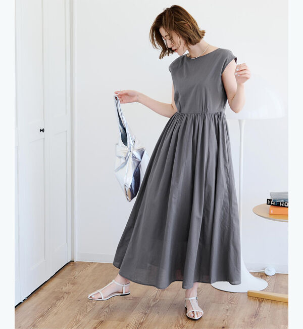 ur's「フレンチスリーブギャザーフレアワンピース」|ワンピース|