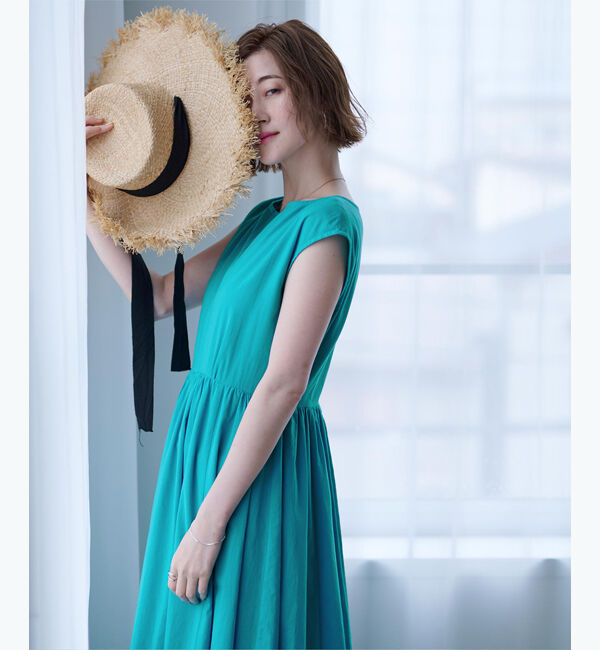 ur's「フレンチスリーブギャザーフレアワンピース」|ワンピース|