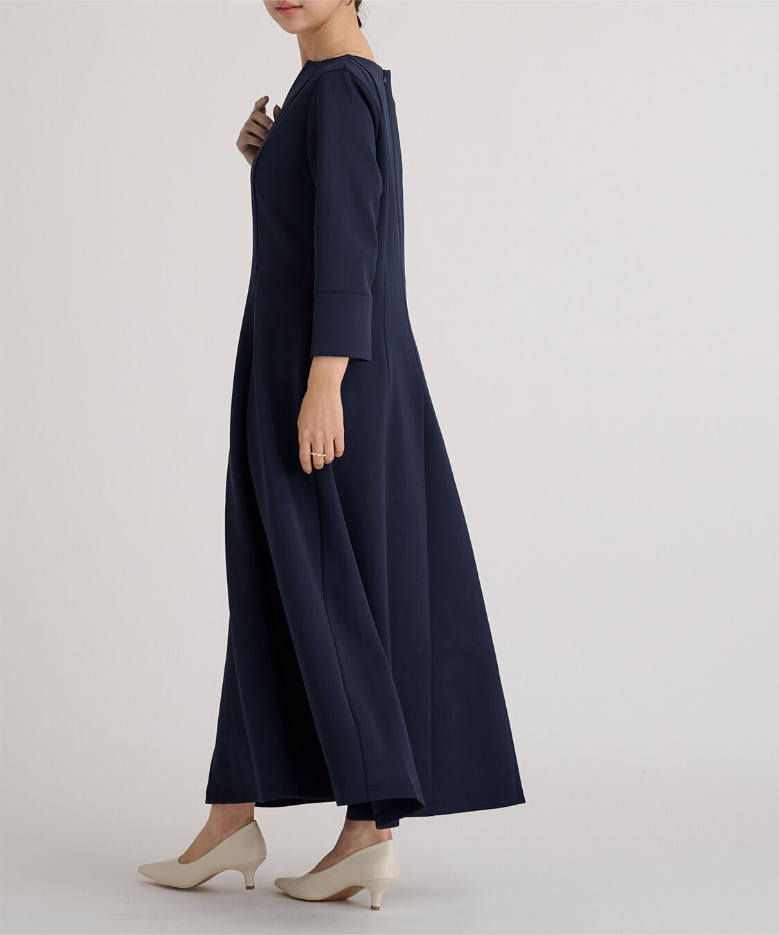 ur's「ボンディングキーネックウエストシェイプワンピース」|ワンピース|