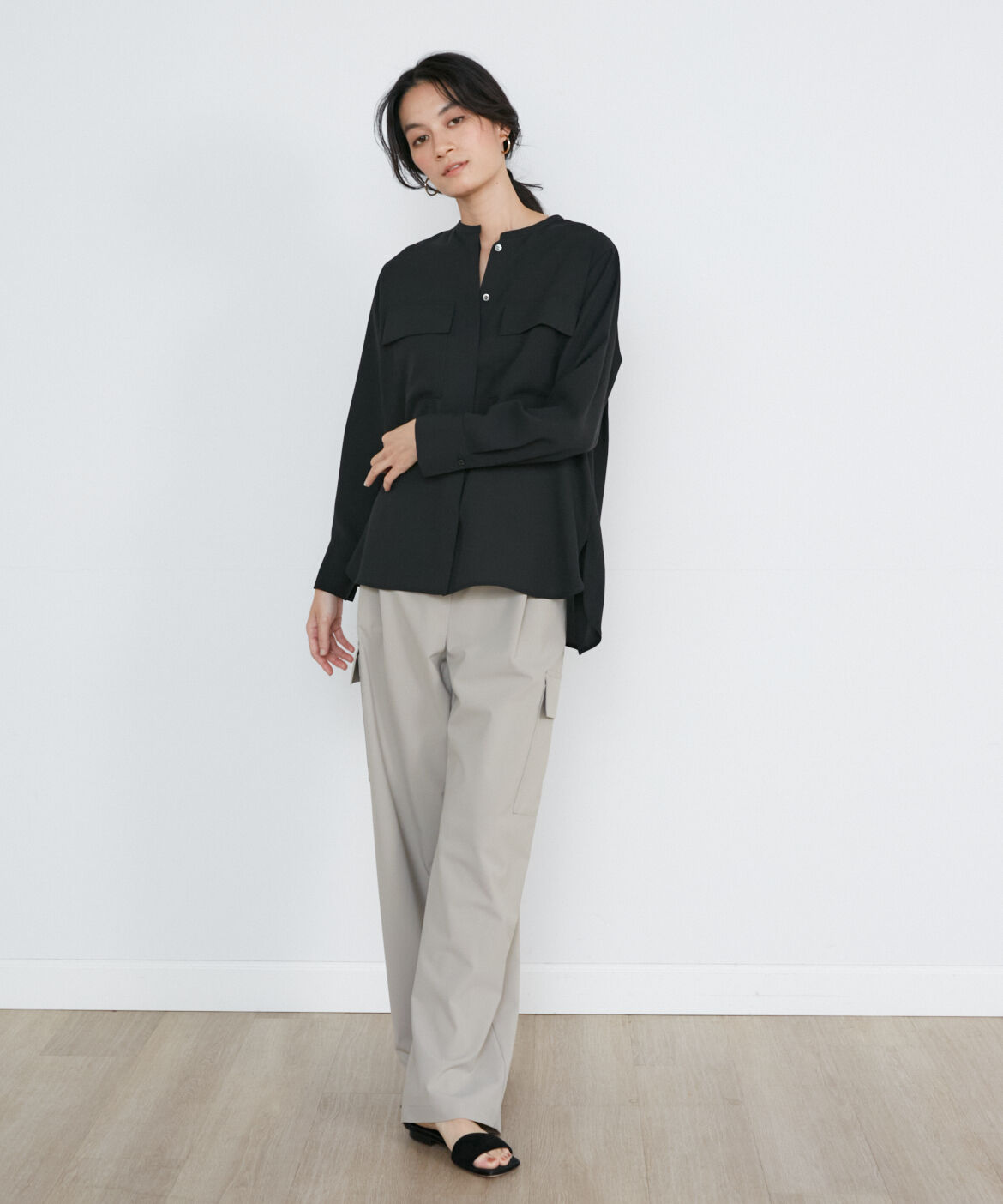 INED「《大きいサイズ》フラップポケットバンドカラーブラウス　」|シャツ・ブラウス|