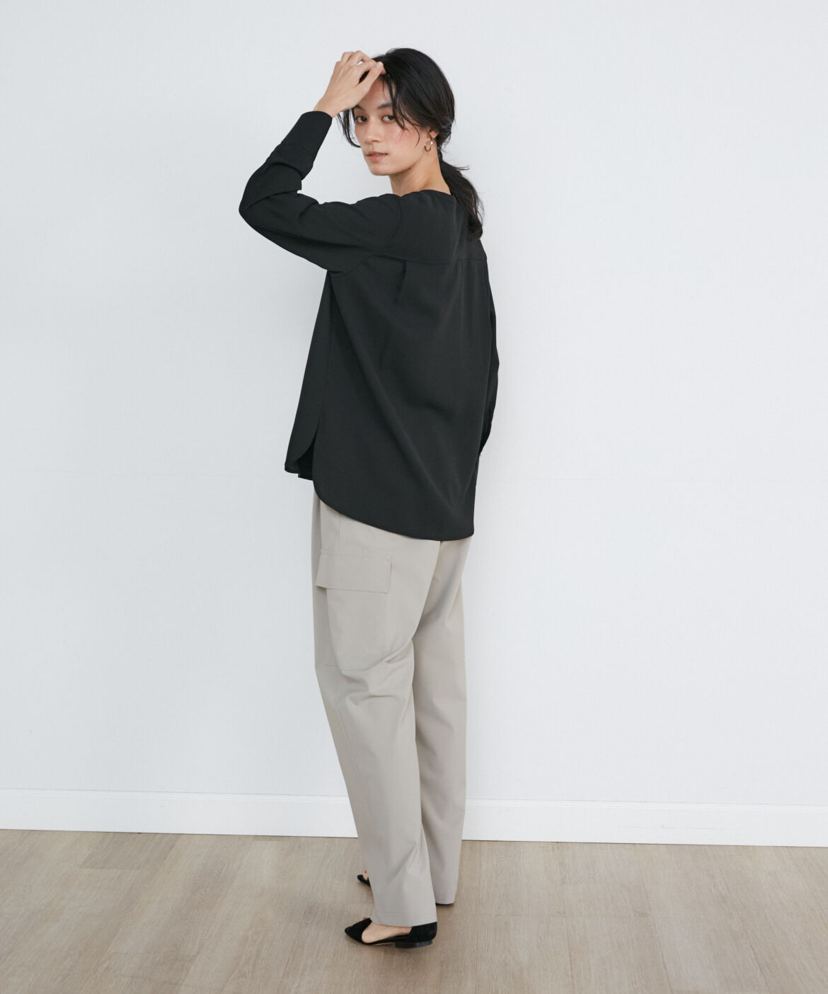 INED「《大きいサイズ》フラップポケットバンドカラーブラウス　」|シャツ・ブラウス|