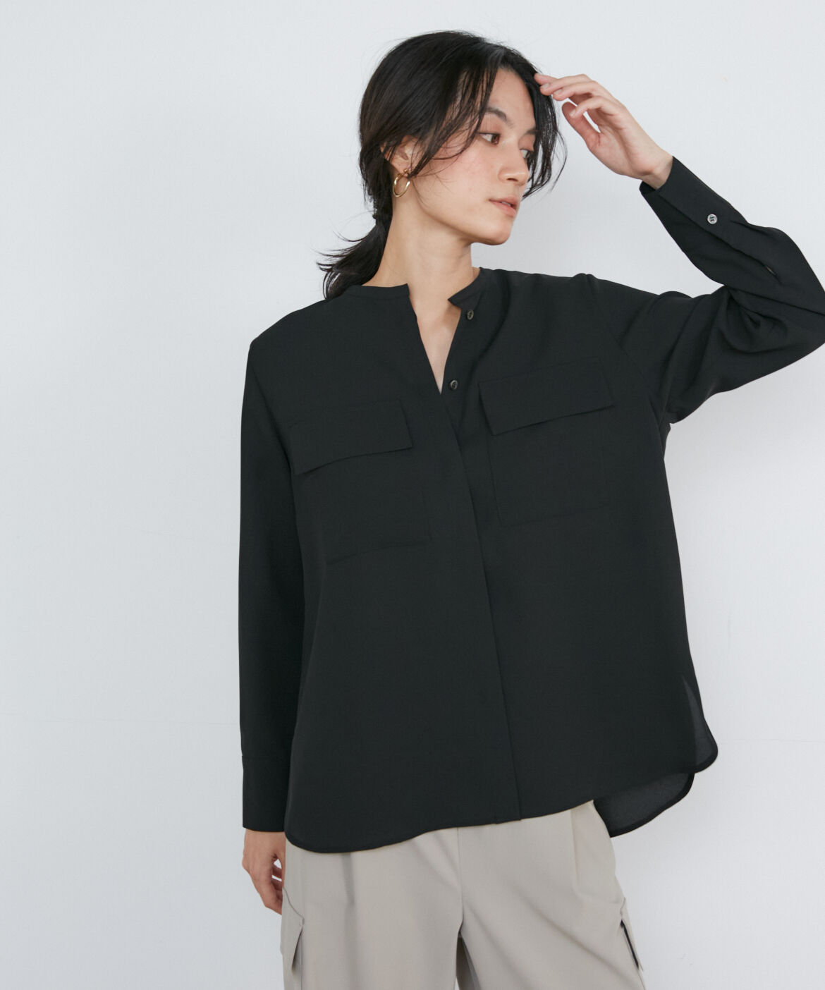 INED「《大きいサイズ》フラップポケットバンドカラーブラウス　」|シャツ・ブラウス|