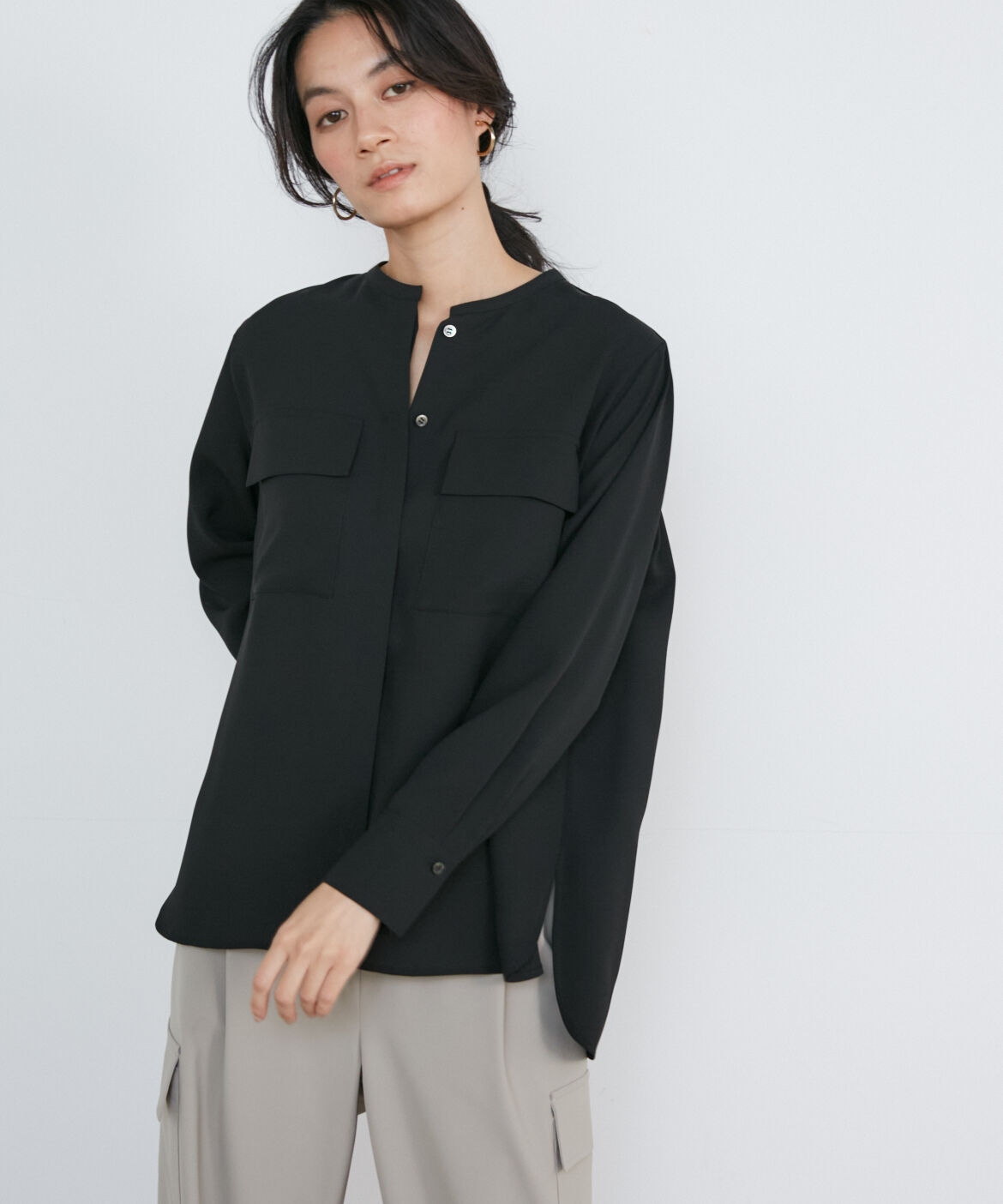 INED「《大きいサイズ》フラップポケットバンドカラーブラウス　」|シャツ・ブラウス|