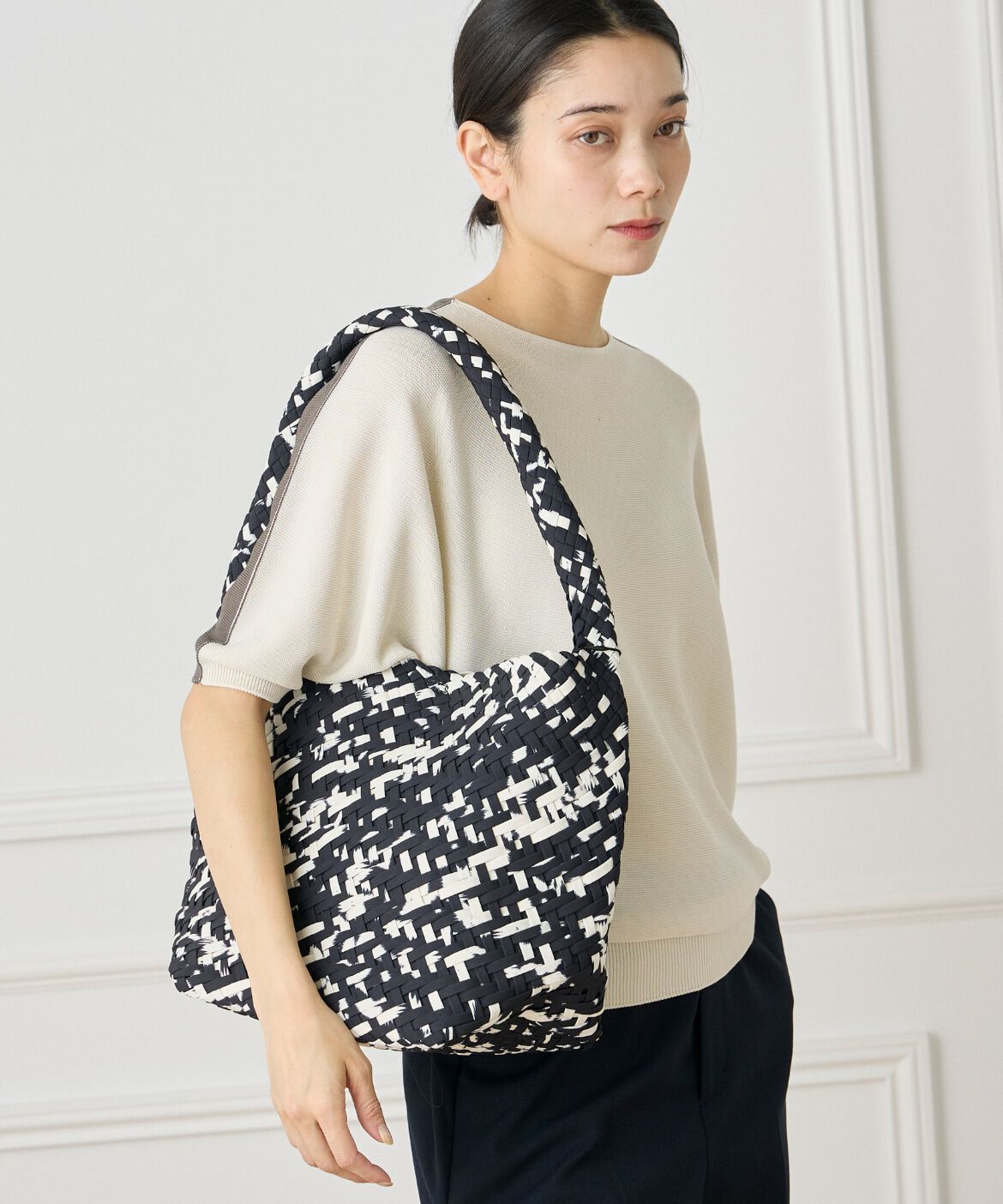 INED「《SUPERIOR CLOSET》Weaving one-shoulder M print バッグ《FEEL AND TASTE》」|トートバッグ|