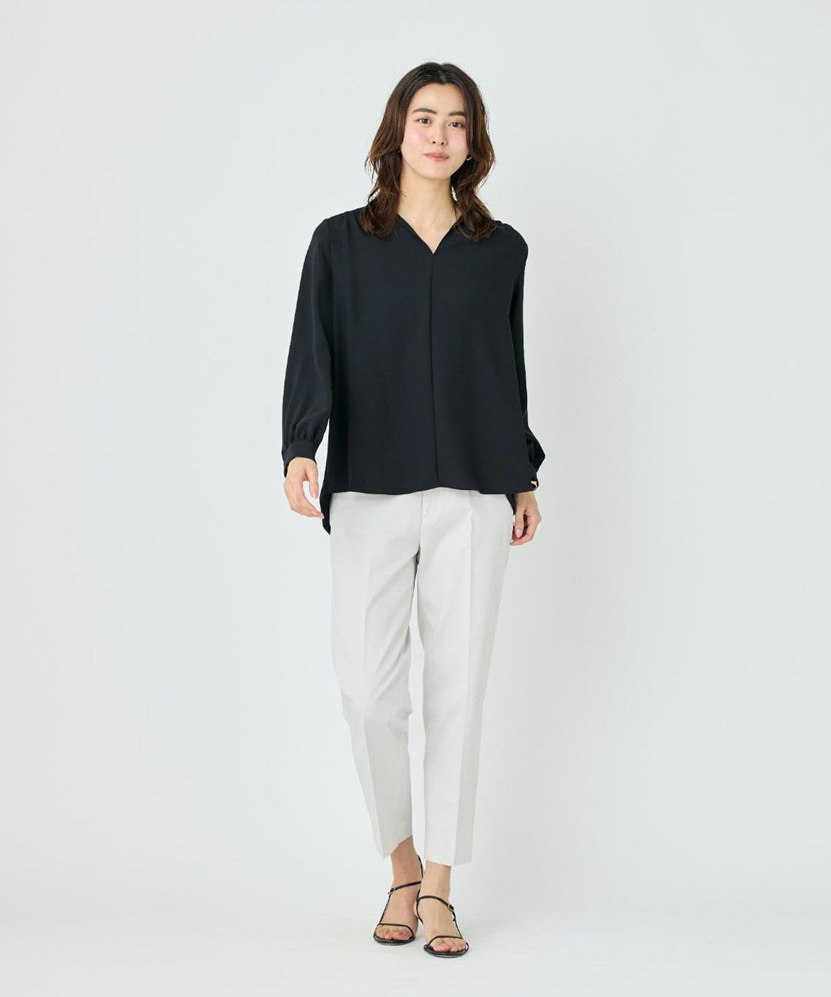 DAY by DAY it&rsquo;s international「バックサテンスタンドカラーブラウス」|シャツ・ブラウス|