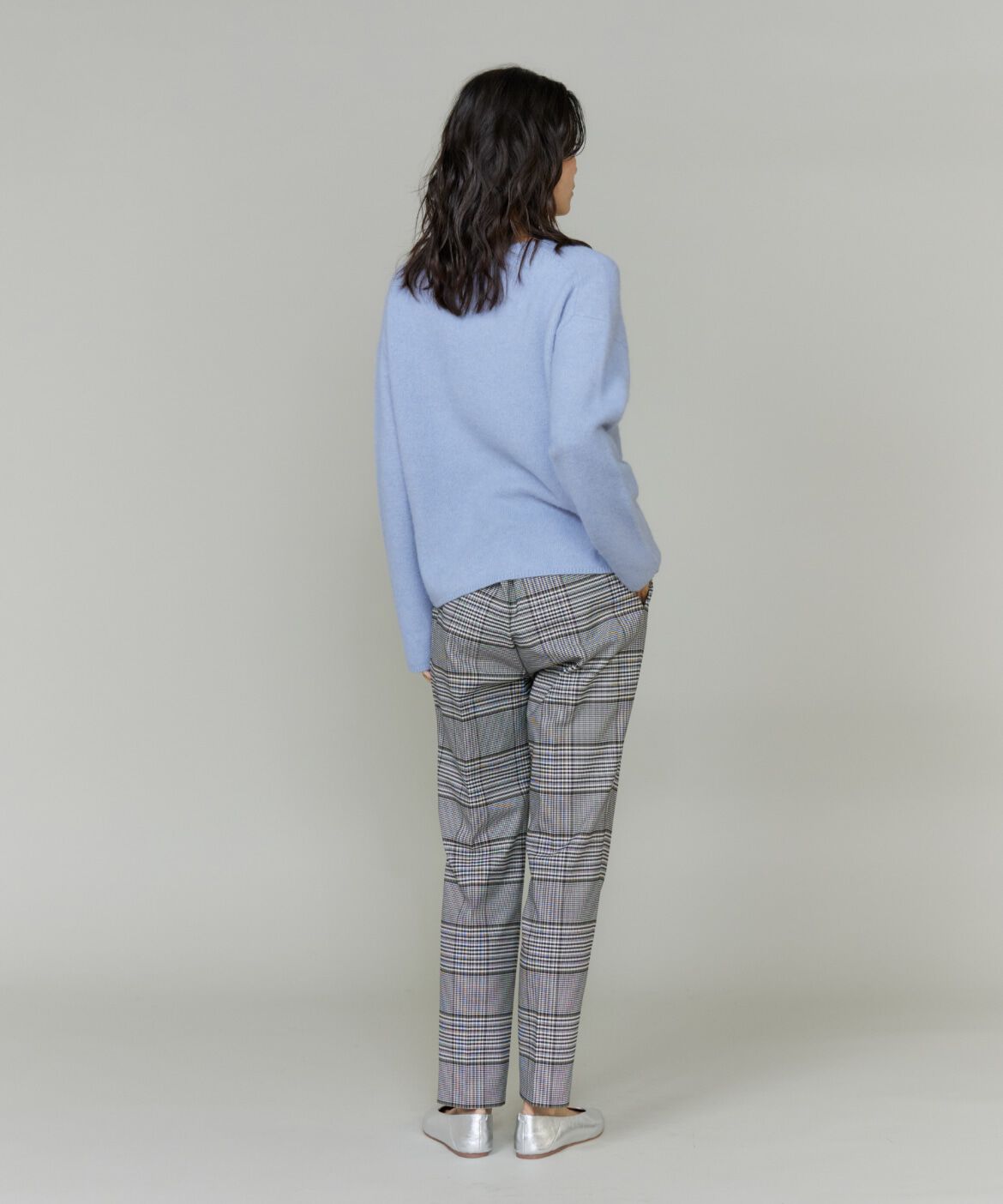 INED「《大きいサイズ》チャイニーズラクーンVネックニット」|ニット・セーター|