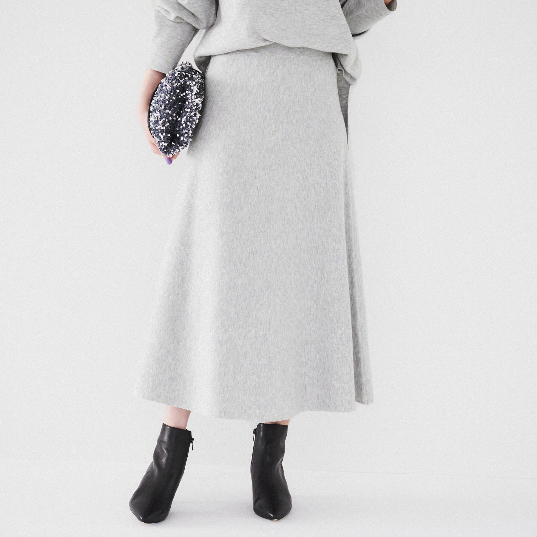 UNTITLED「【セットアップ可能/スウェットライク】セミフレアニットスカート」|スカート|