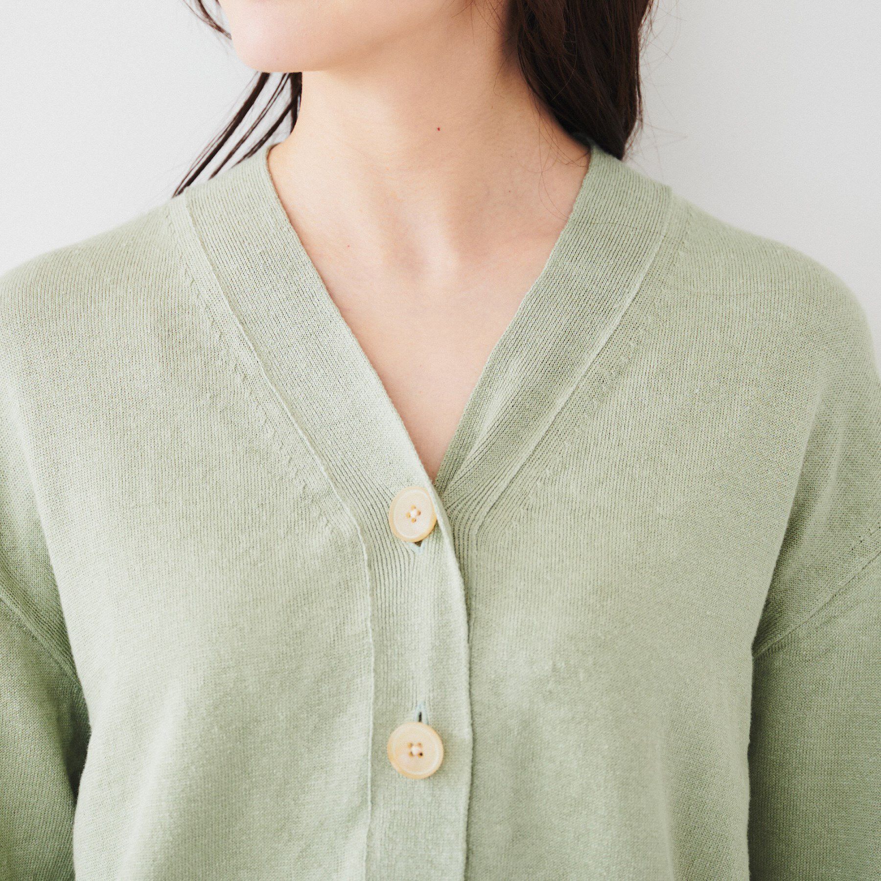 UNTITLED「【アンサンブル可能/手洗い可】リネン混ベーシックカーディガン」|カーディガン|