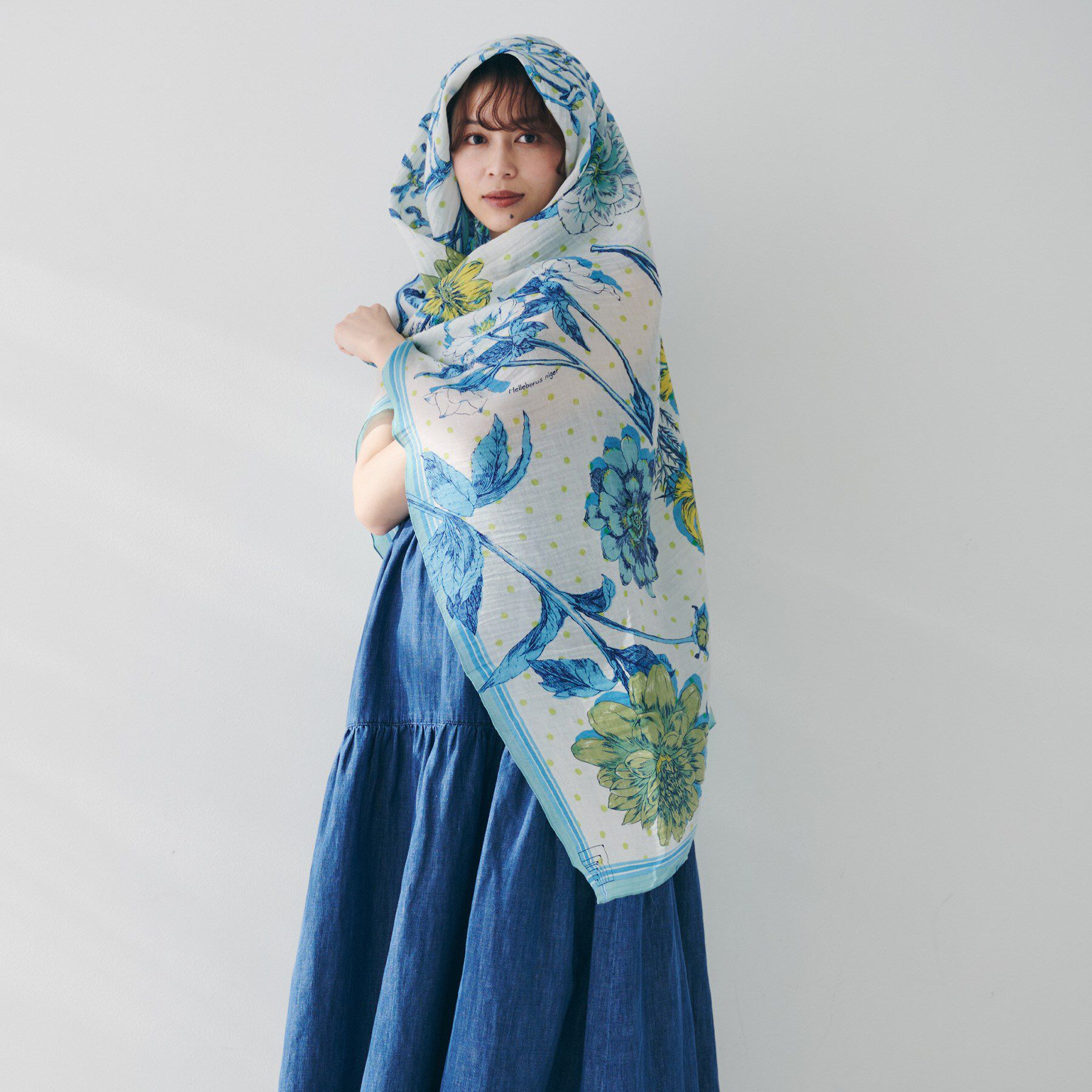 UNTITLED「【manipuri】120cm正方形 コラージュオータムガーデン柄 コットンシルク大判ストール」|ストール|