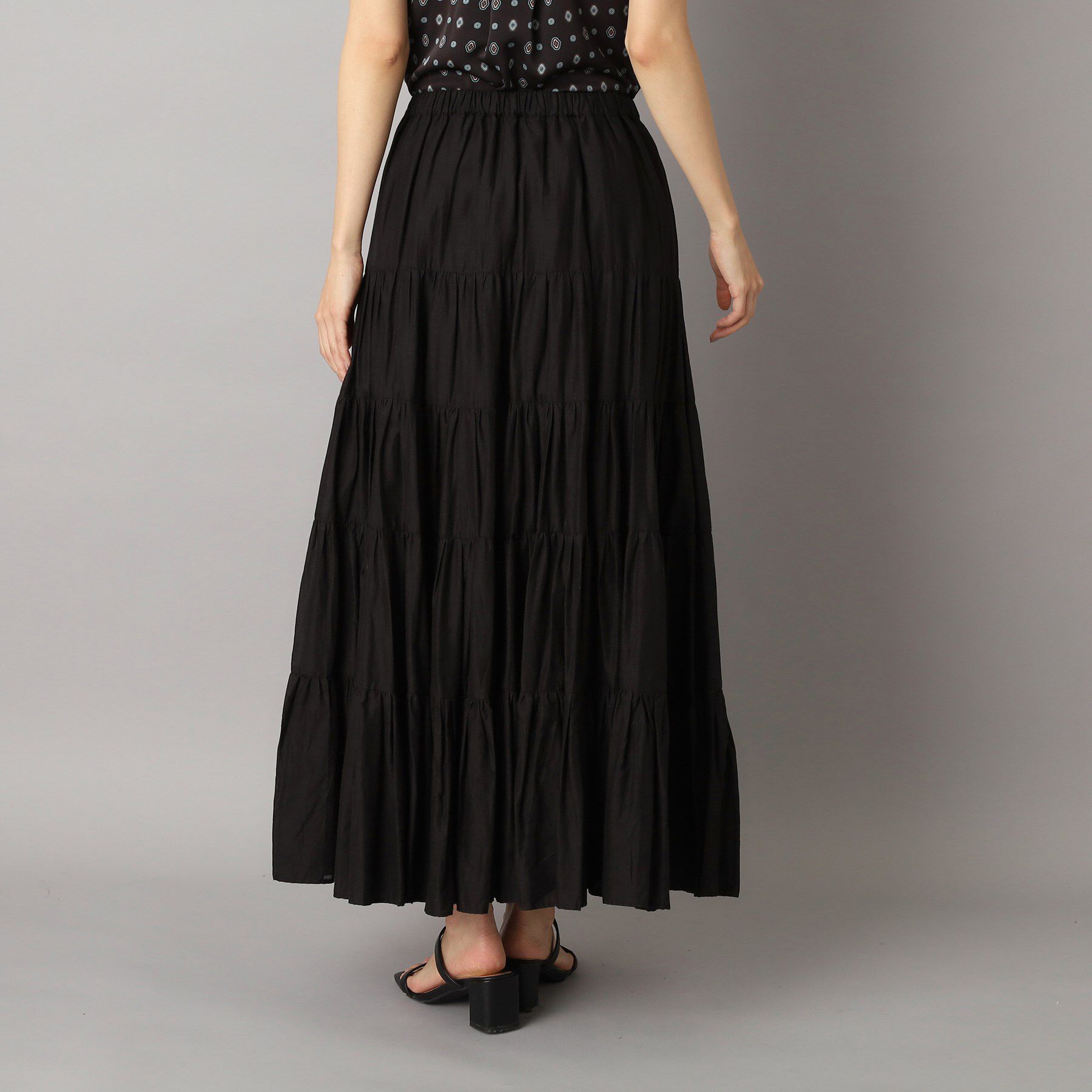 DRESSTERIOR「【大人百花春号掲載 モデル美香さん着用】洗える/コットンボイルティアードスカート」|スカート|