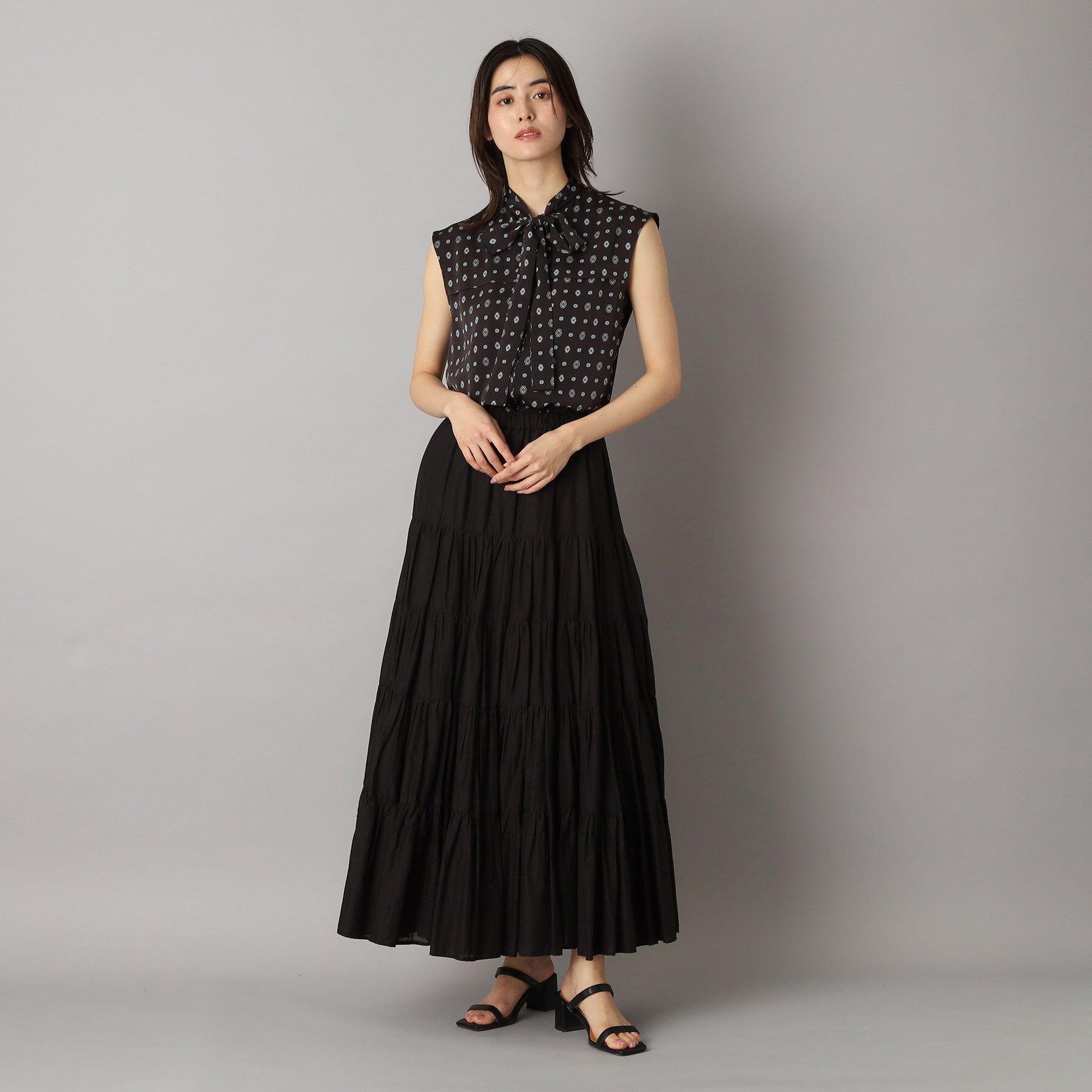 DRESSTERIOR「【大人百花春号掲載 モデル美香さん着用】洗える/コットンボイルティアードスカート」|スカート|