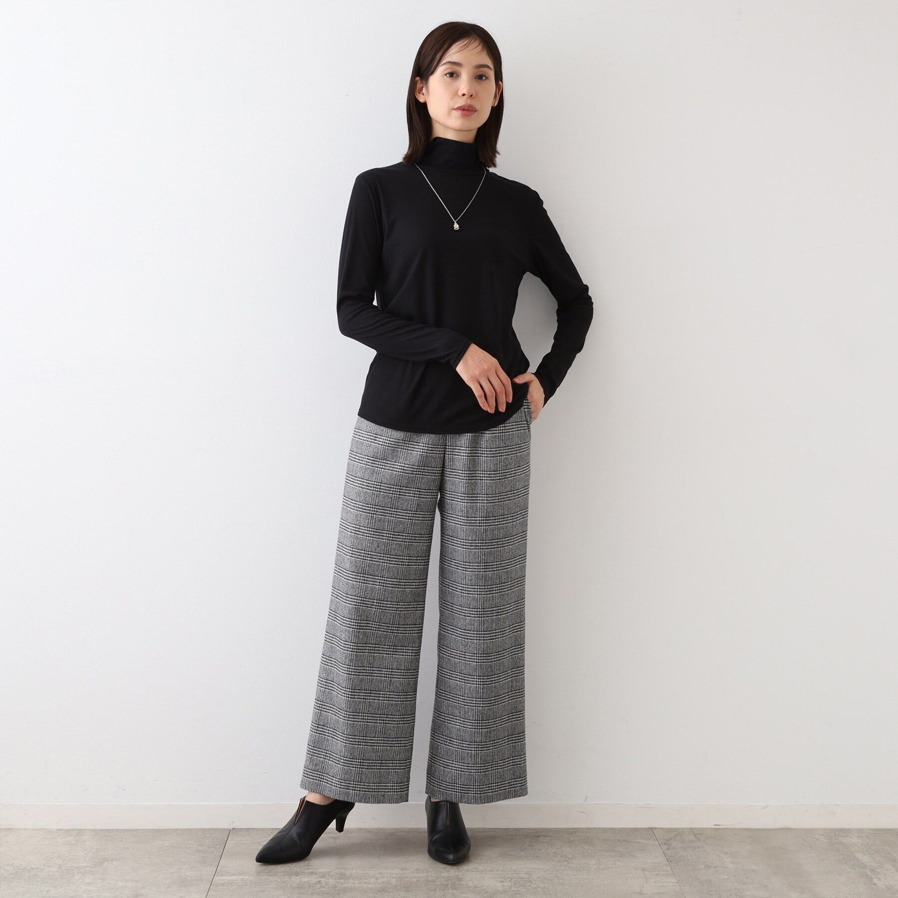 INDIVI「【洗える／インナー活躍！】ハイネックカットソートップス」|Tシャツ・カットソー|