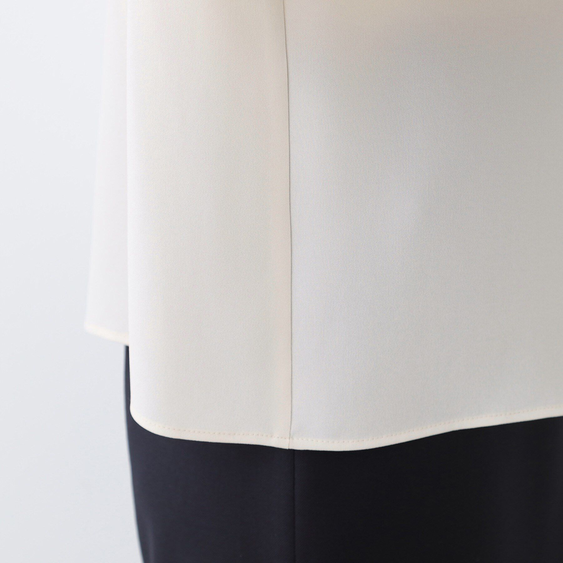 INDIVI「【日本製／トリアセテート混】タックデザインブラウス」|シャツ・ブラウス|