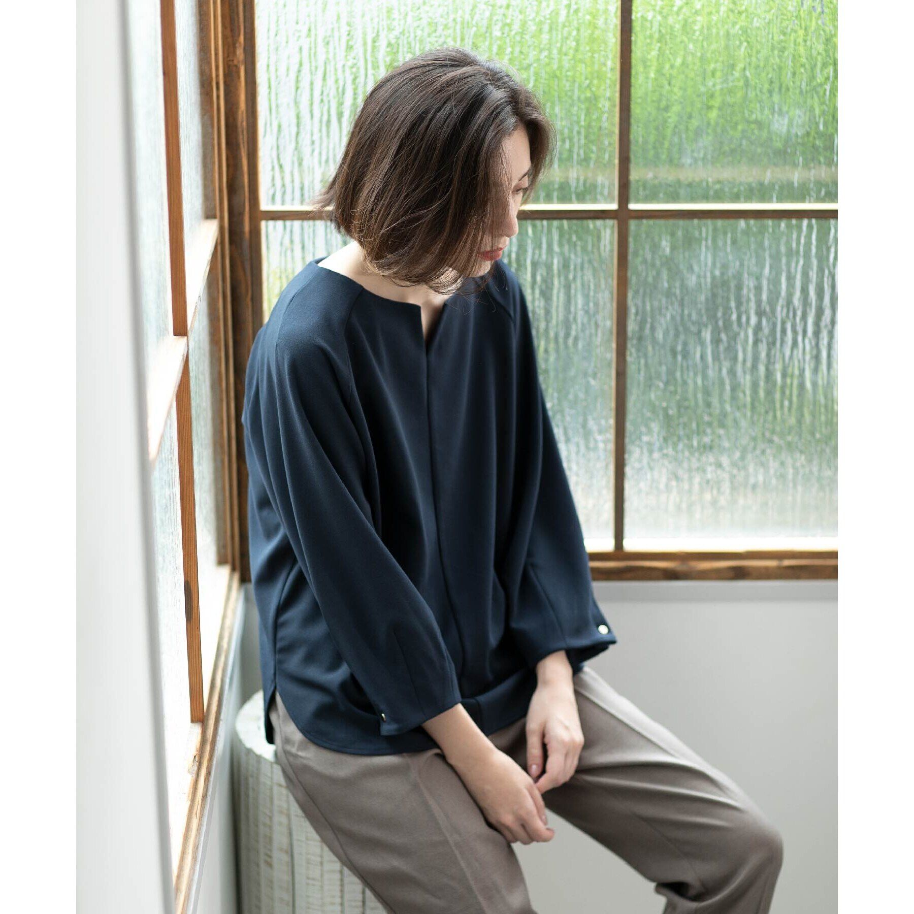 OPAQUE.CLIP「UV 袖口金ボタンキーネックトップス【吸水速乾/洗濯機洗い可】」|Tシャツ・カットソー|