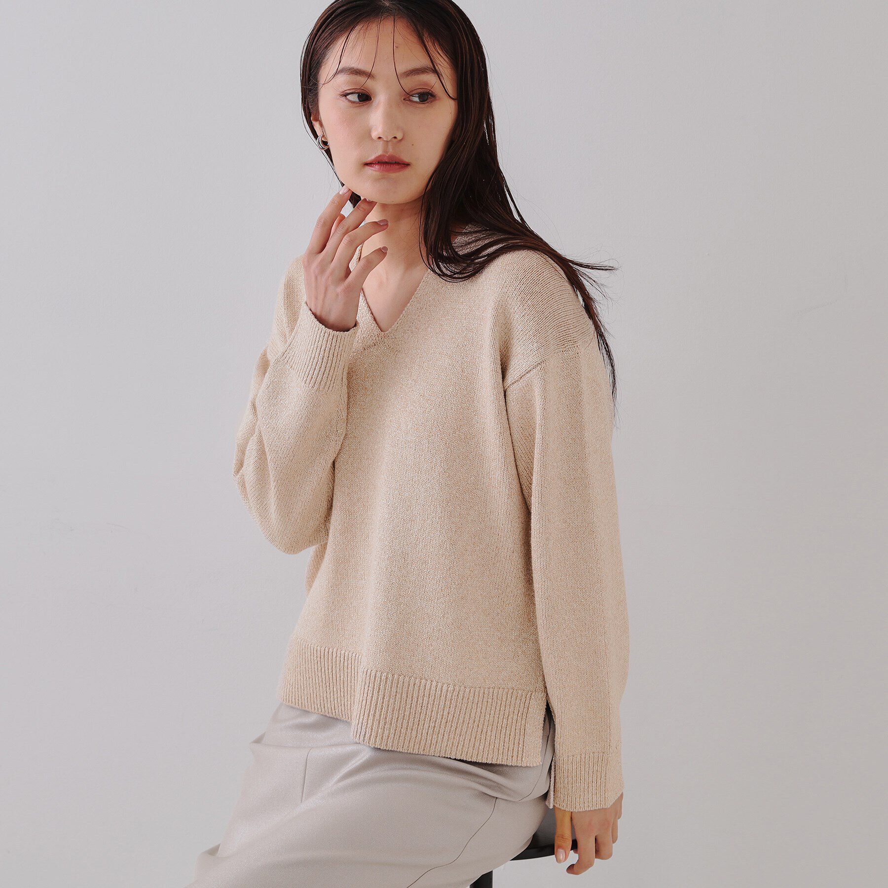 OPAQUE.CLIP「ラメヤーンVネックニット【洗濯機洗い可】」|ニット・セーター|オレンジ(665)