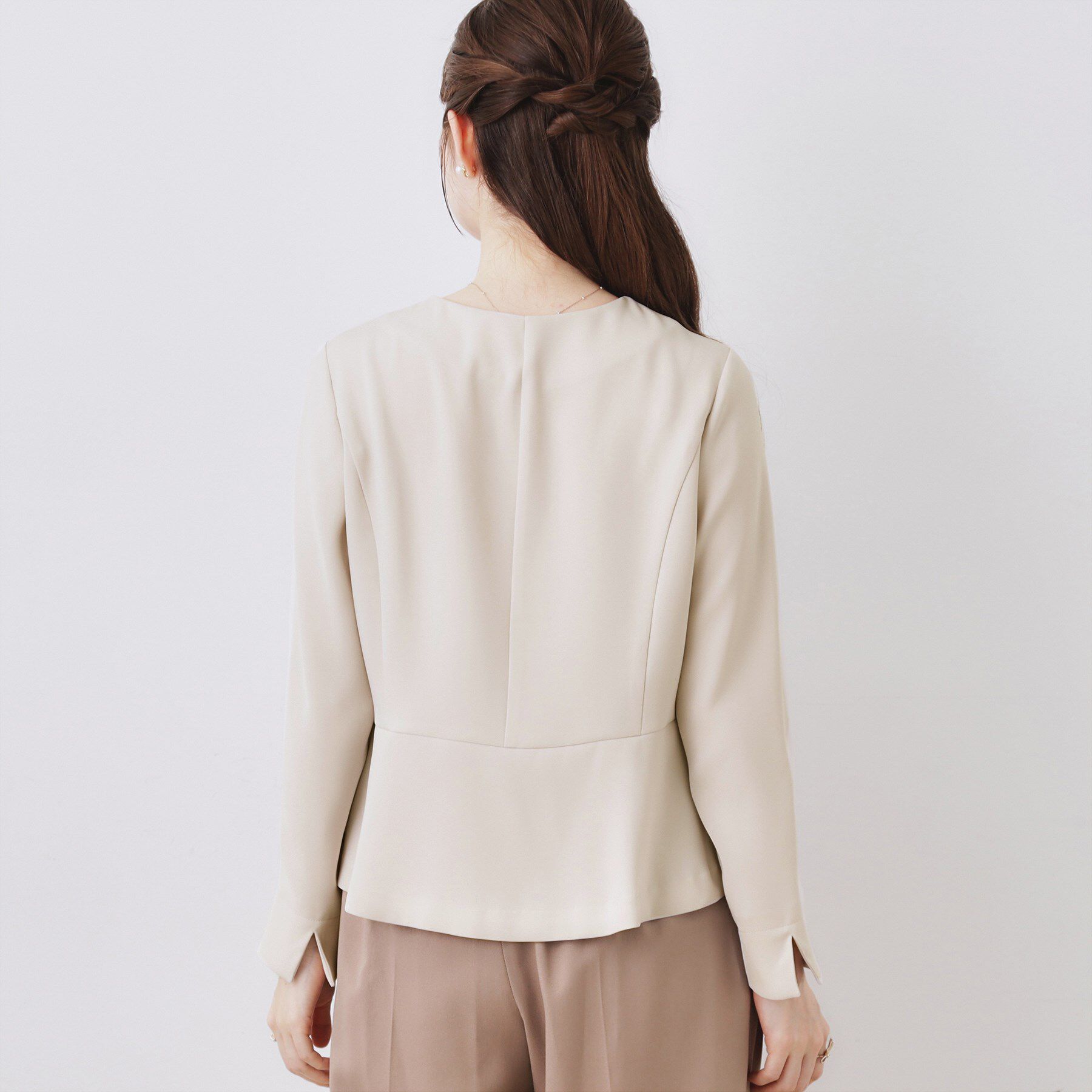 Couture broach「【ハレの日・通勤】リボンデザイン ペプラムブラウス」|シャツ・ブラウス|