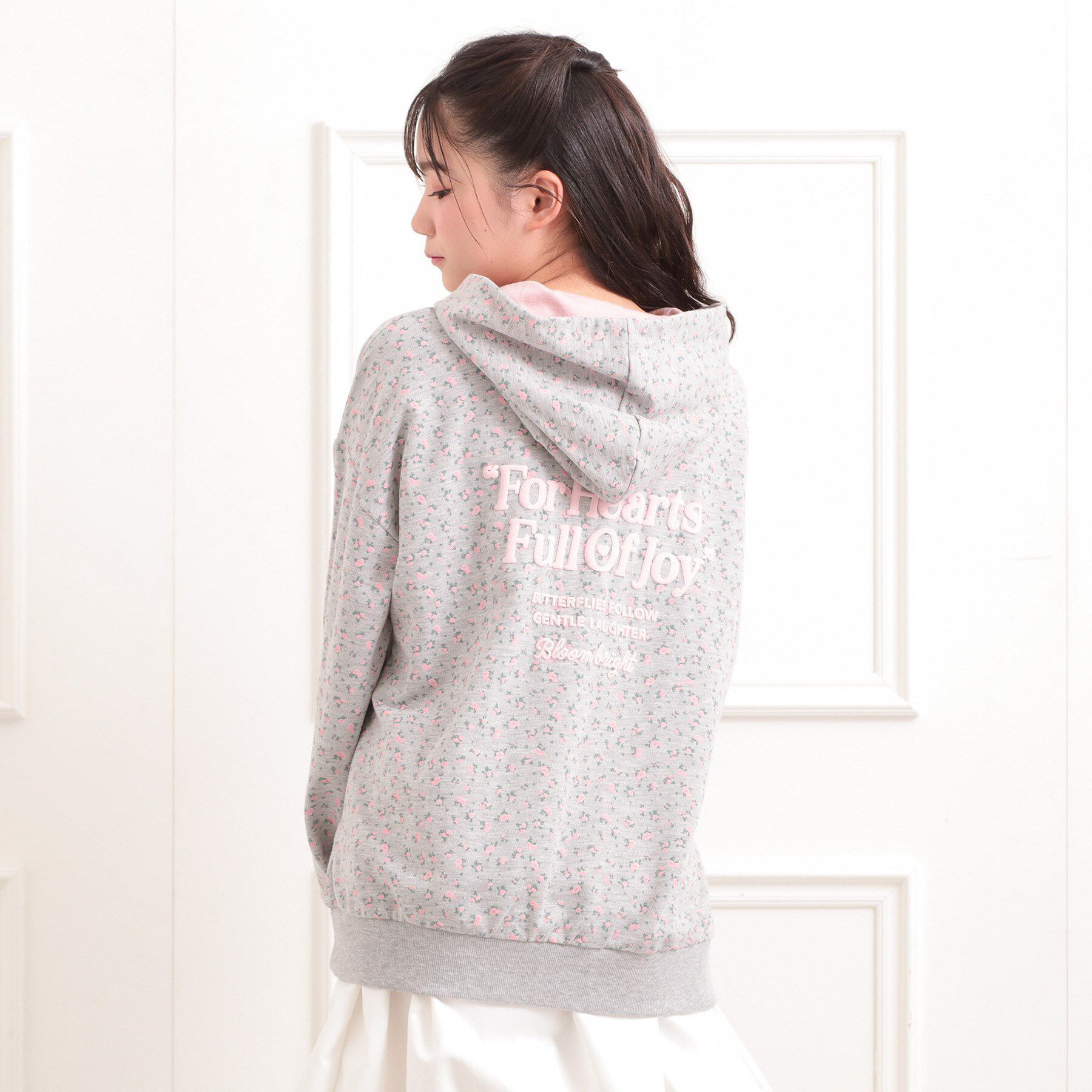 PINK-latte「バック発泡プリントパーカー」|パーカー|グレー(112)