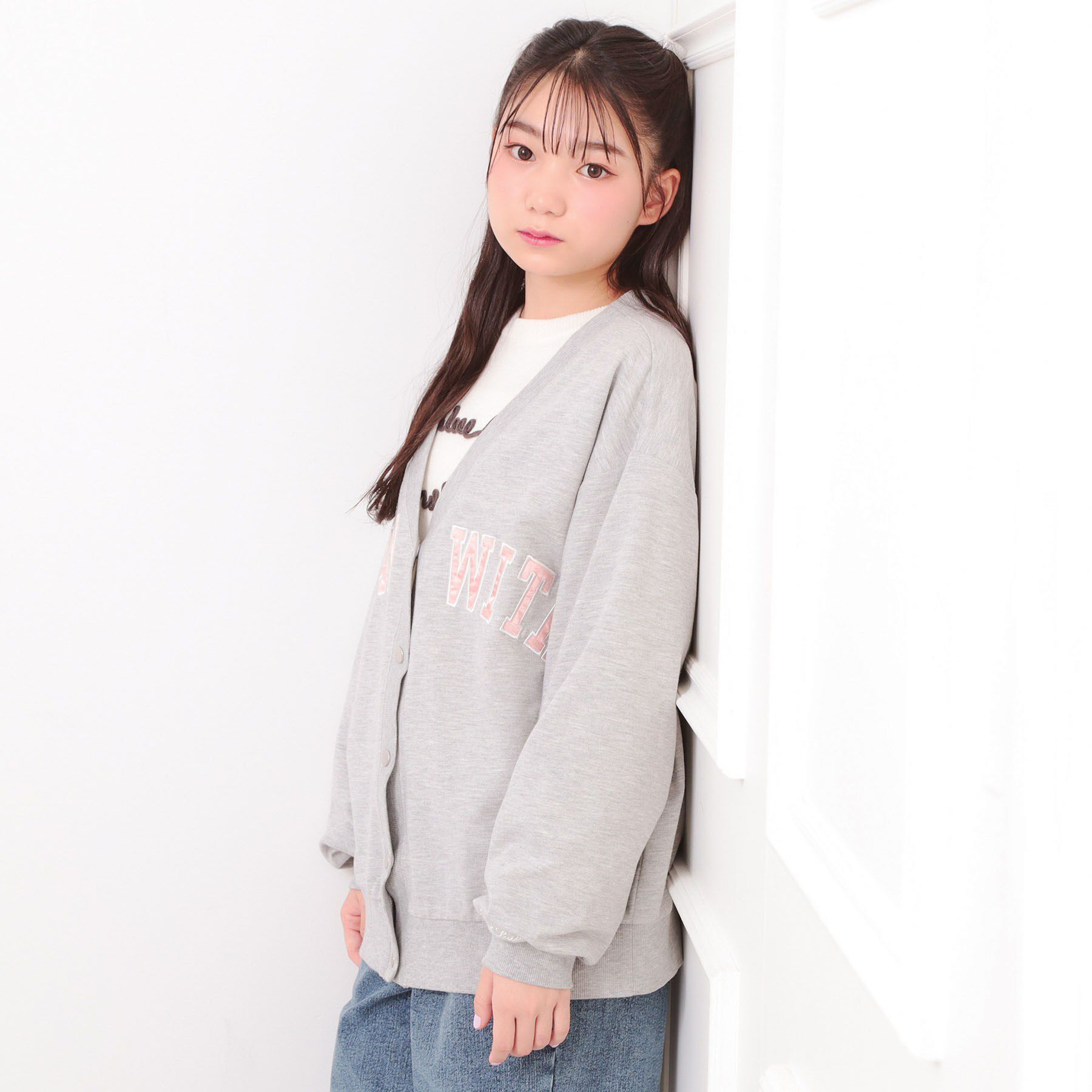 PINK-latte「Vネックカレッジアップリケ裏毛カーディガン」|カーディガン|