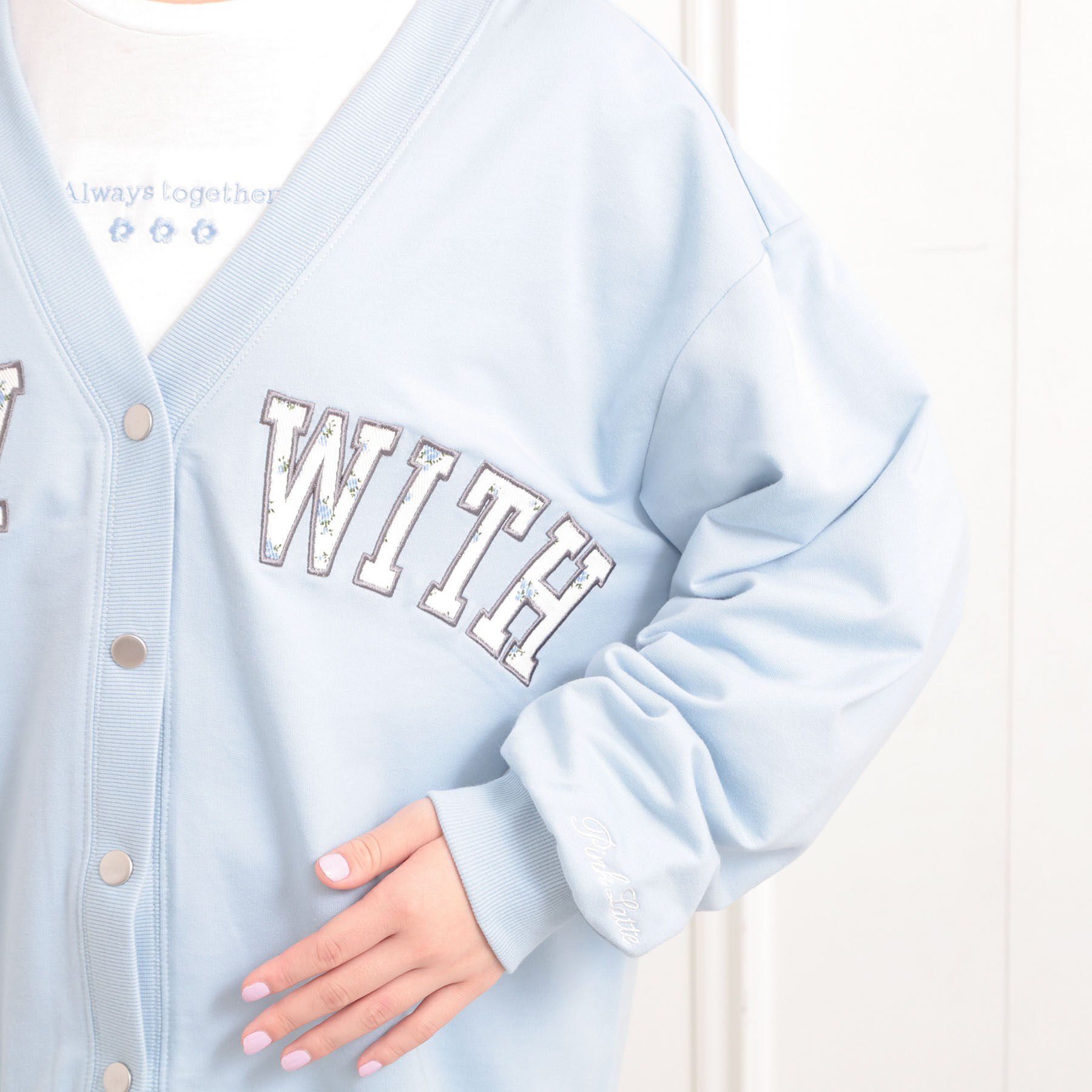 PINK-latte「Vネックカレッジアップリケ裏毛カーディガン」|カーディガン|