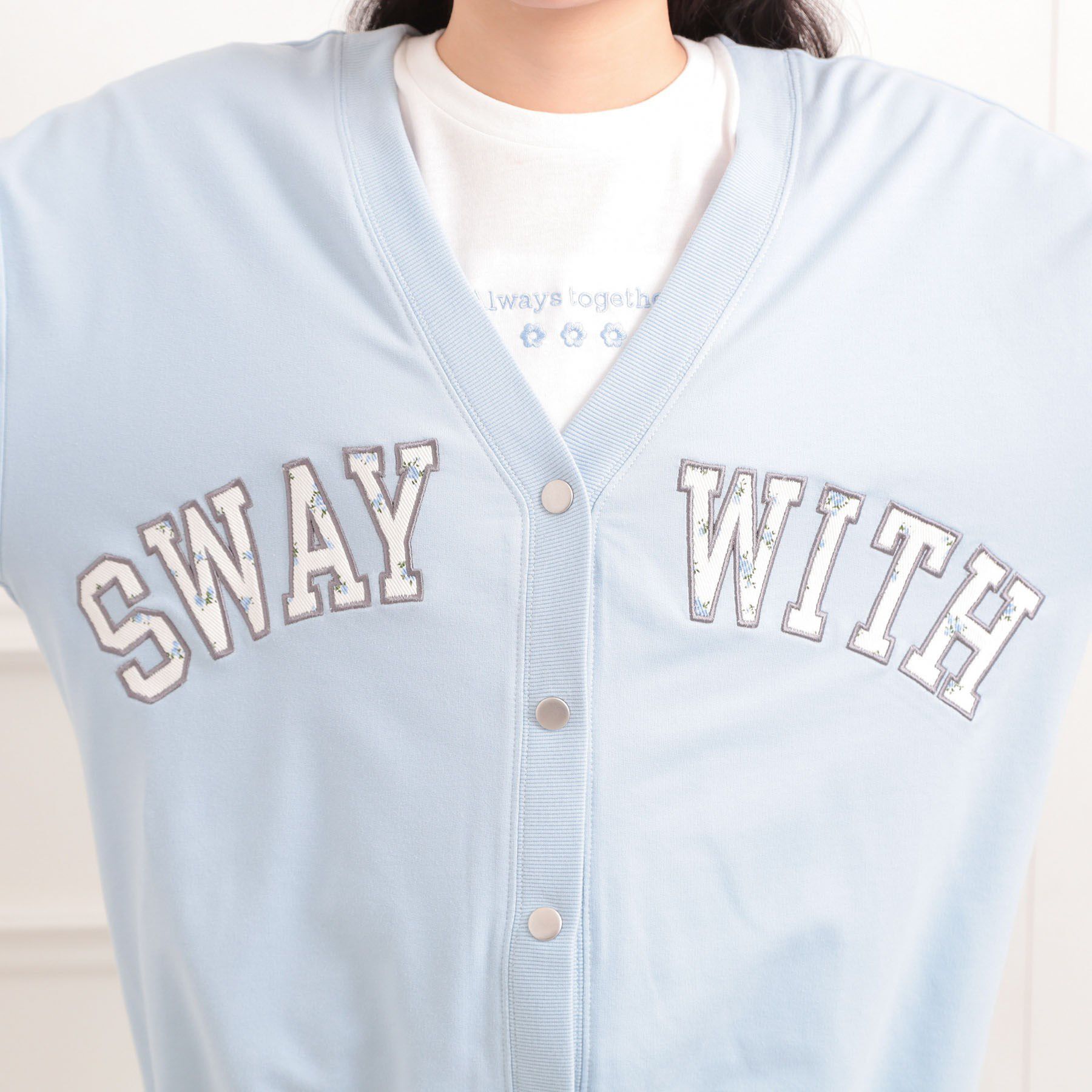 PINK-latte「Vネックカレッジアップリケ裏毛カーディガン」|カーディガン|