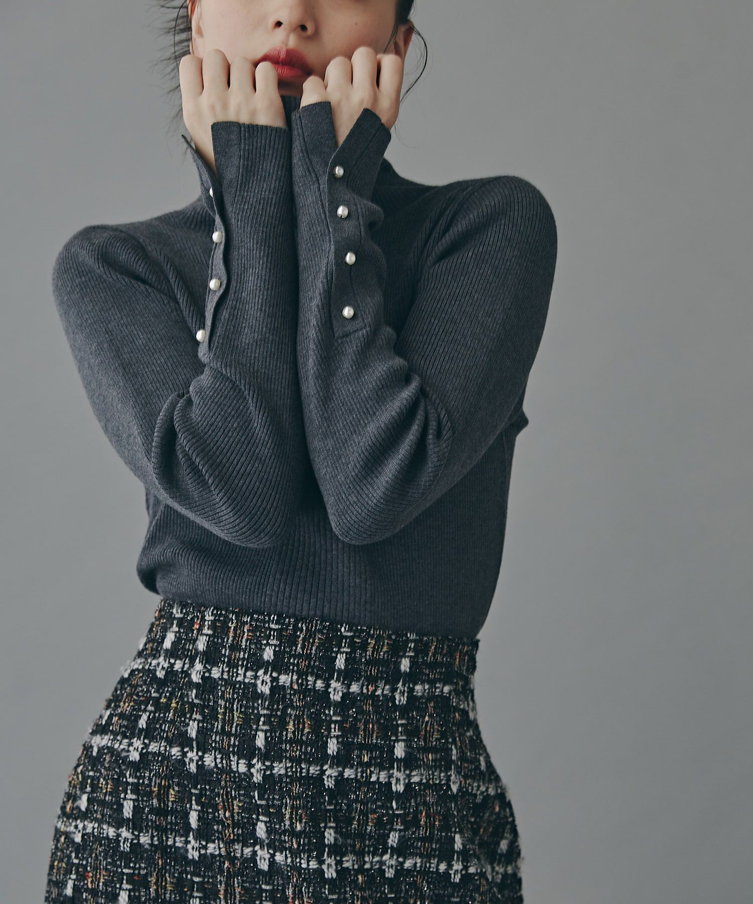  「パールボタンタートルネックニット《WEB限定商品》」|ニット・セーター|