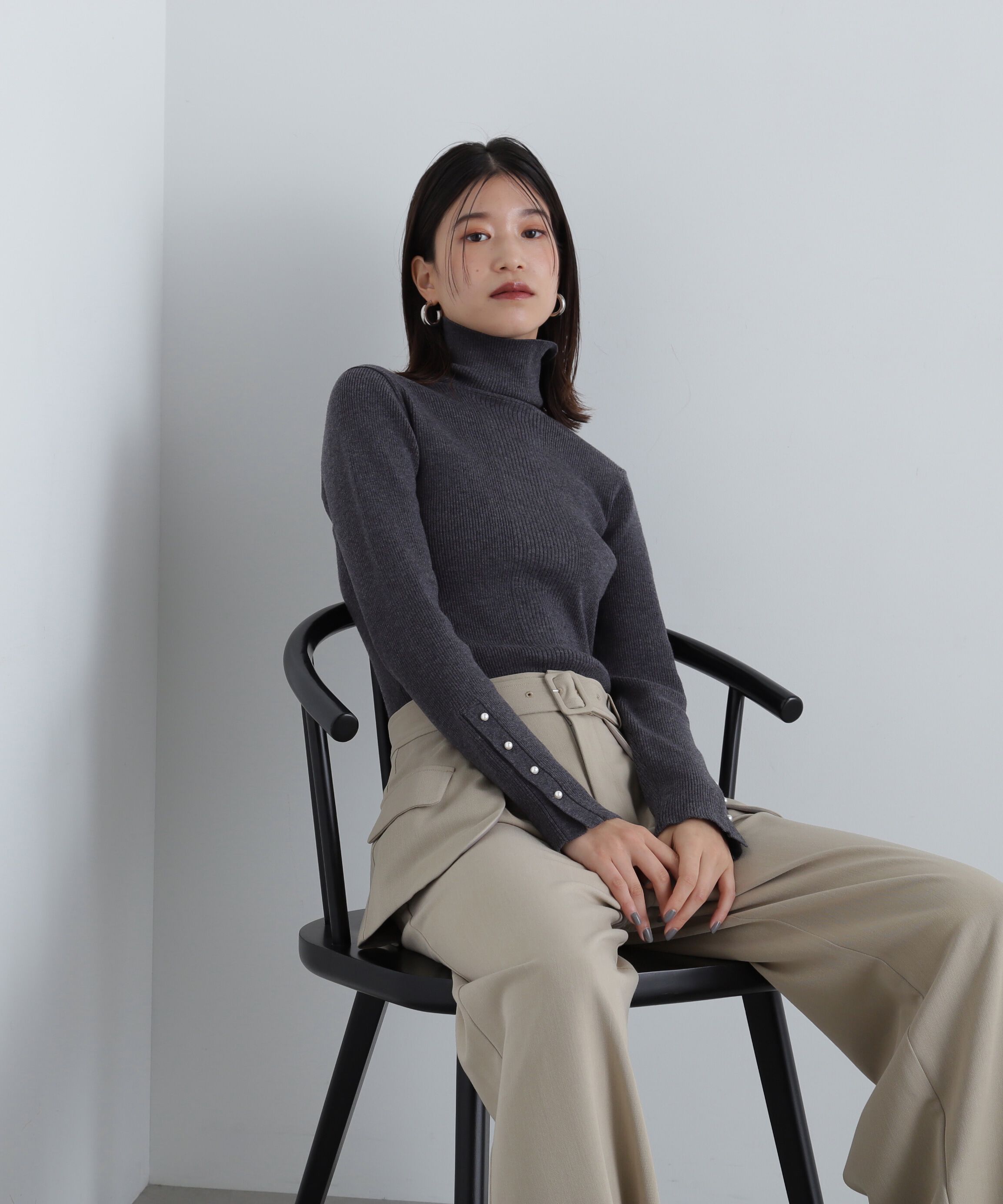  「パールボタンタートルネックニット《WEB限定商品》」|ニット・セーター|