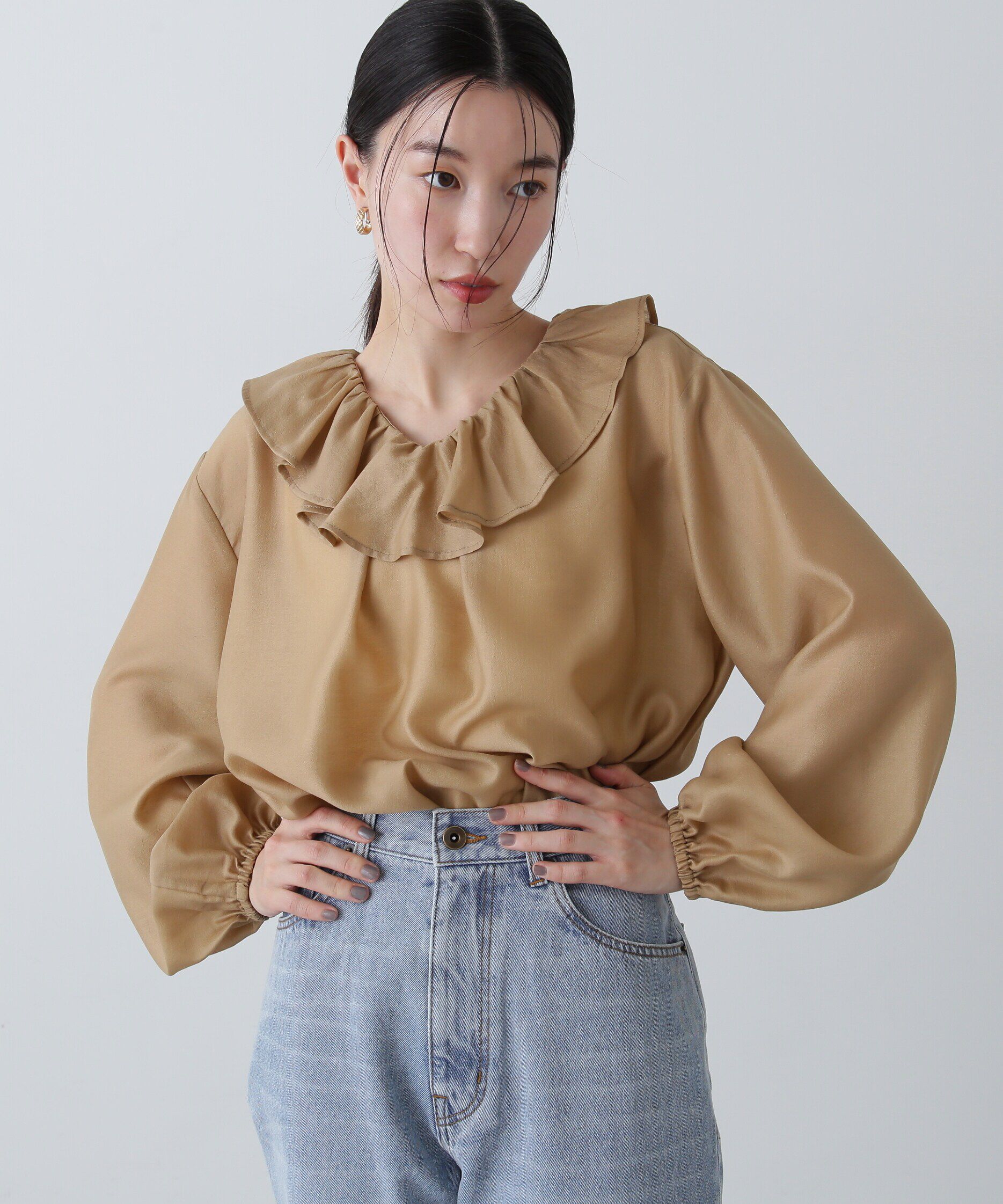  「ラッフルネックブラウス」|シャツ・ブラウス|ブラウン