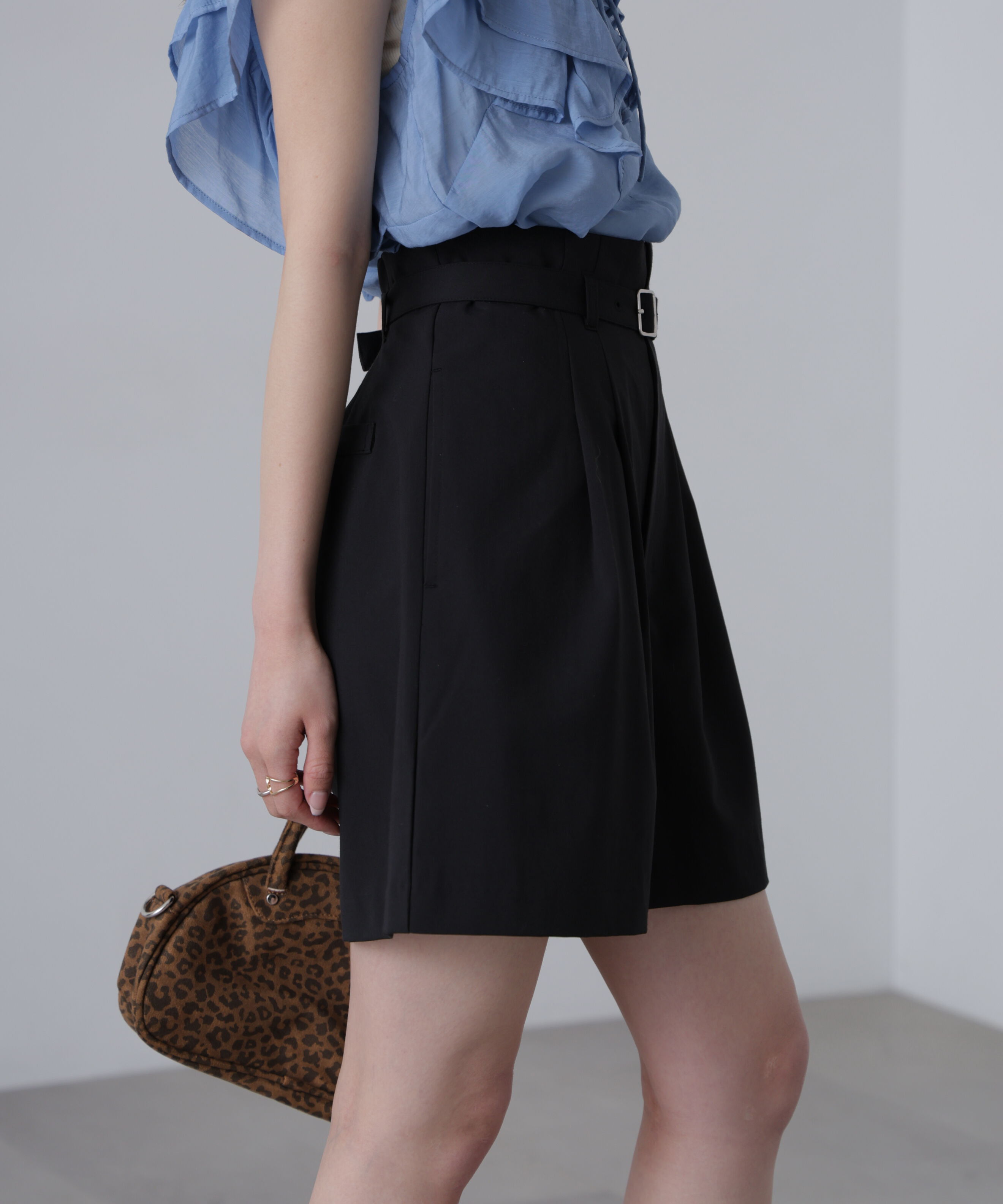  「ベルト付きダブルタックショートパンツ」|その他|