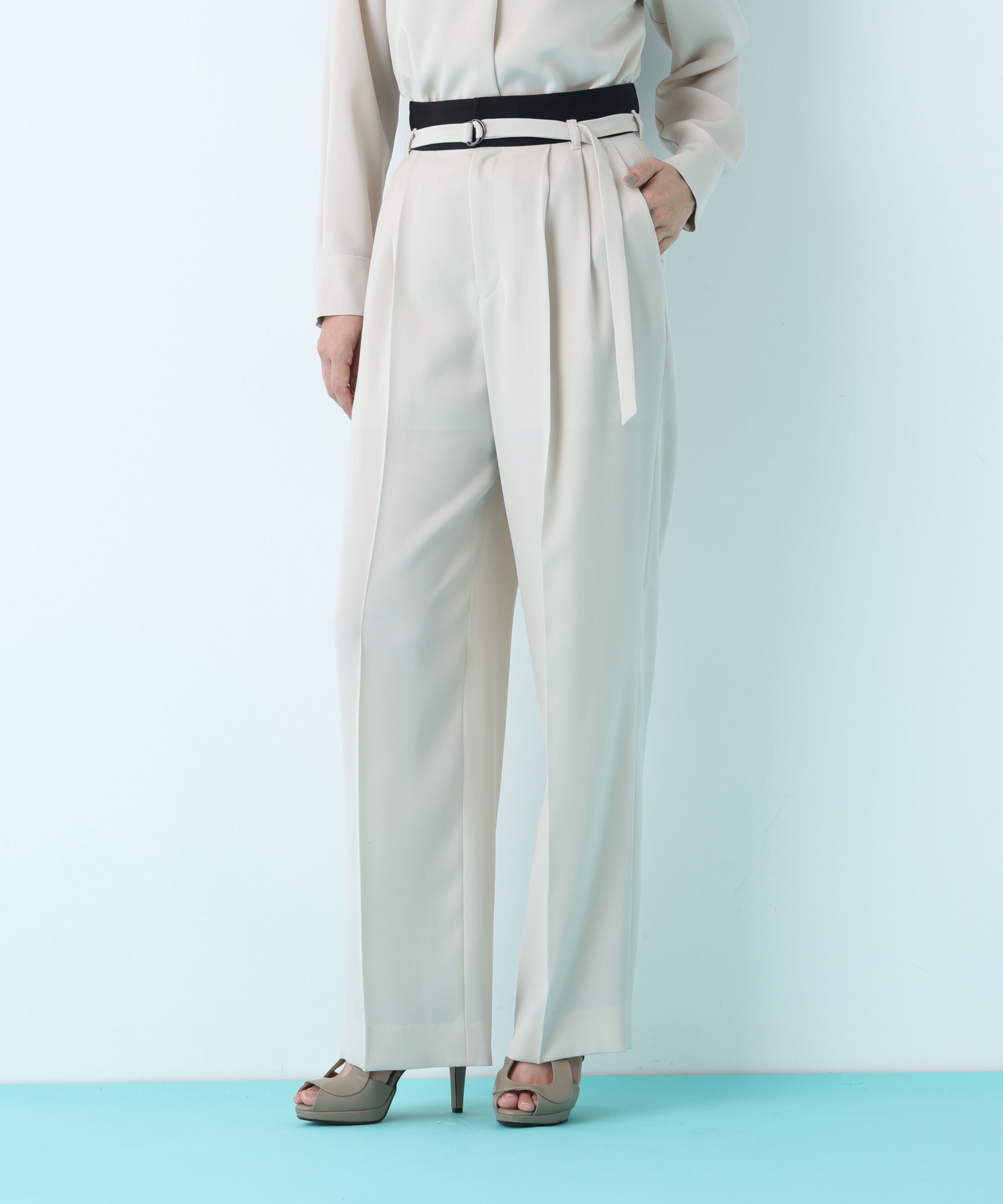  「ダブルサテンタックワイドパンツ」|その他|ベージュ