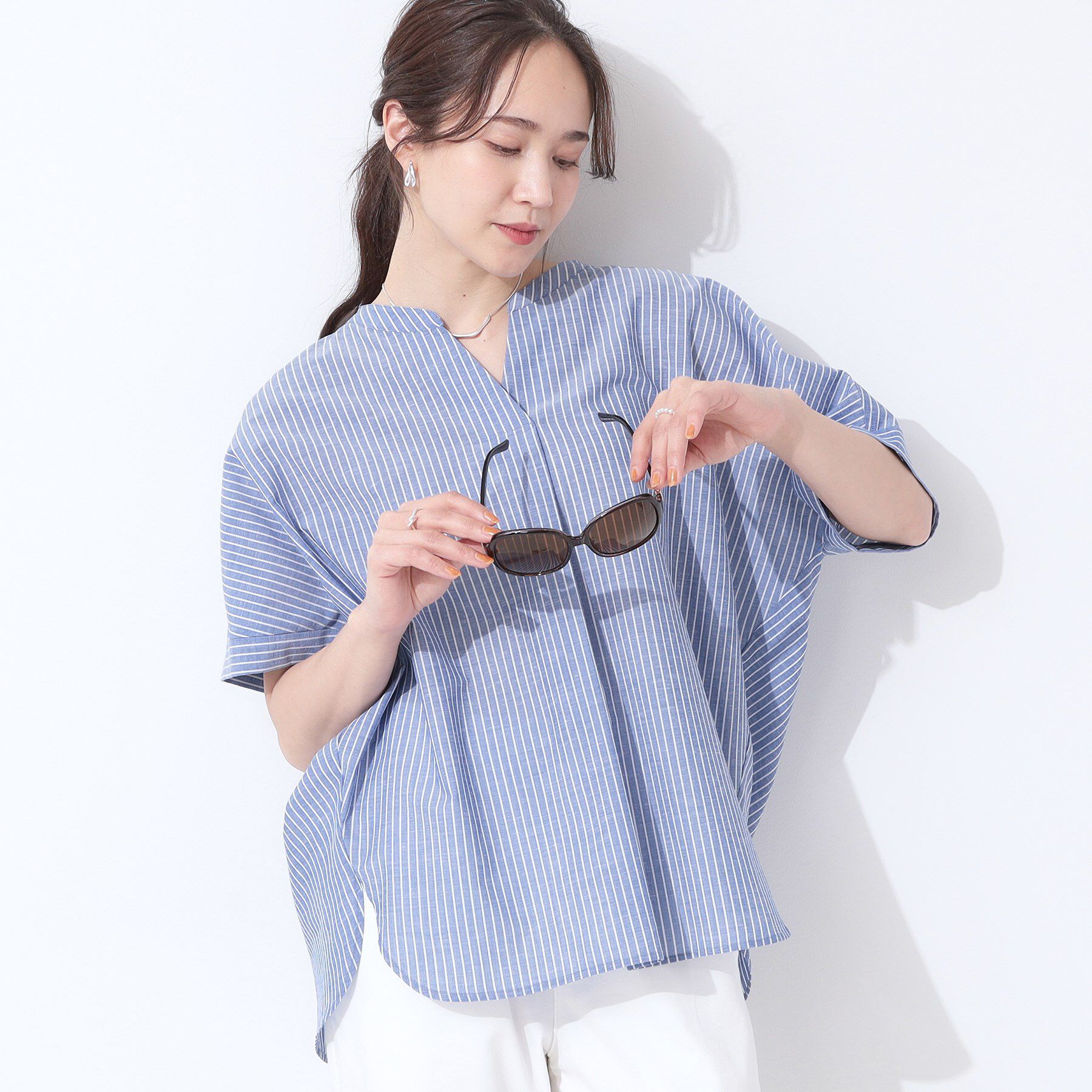 SHOO･LA･RUE「【高レビュー/洗える/UV/吸水速乾】洗濯後しわになりにくいリネンブレンドドルマンシャツ」|シャツ・ブラウス|ブルー(392)