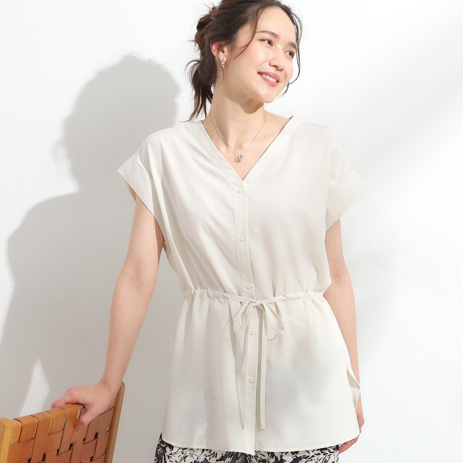 SHOO･LA･RUE「【S-LL】シルエットが変えられる サファリシャツ」|シャツ・ブラウス|アイボリー(004)