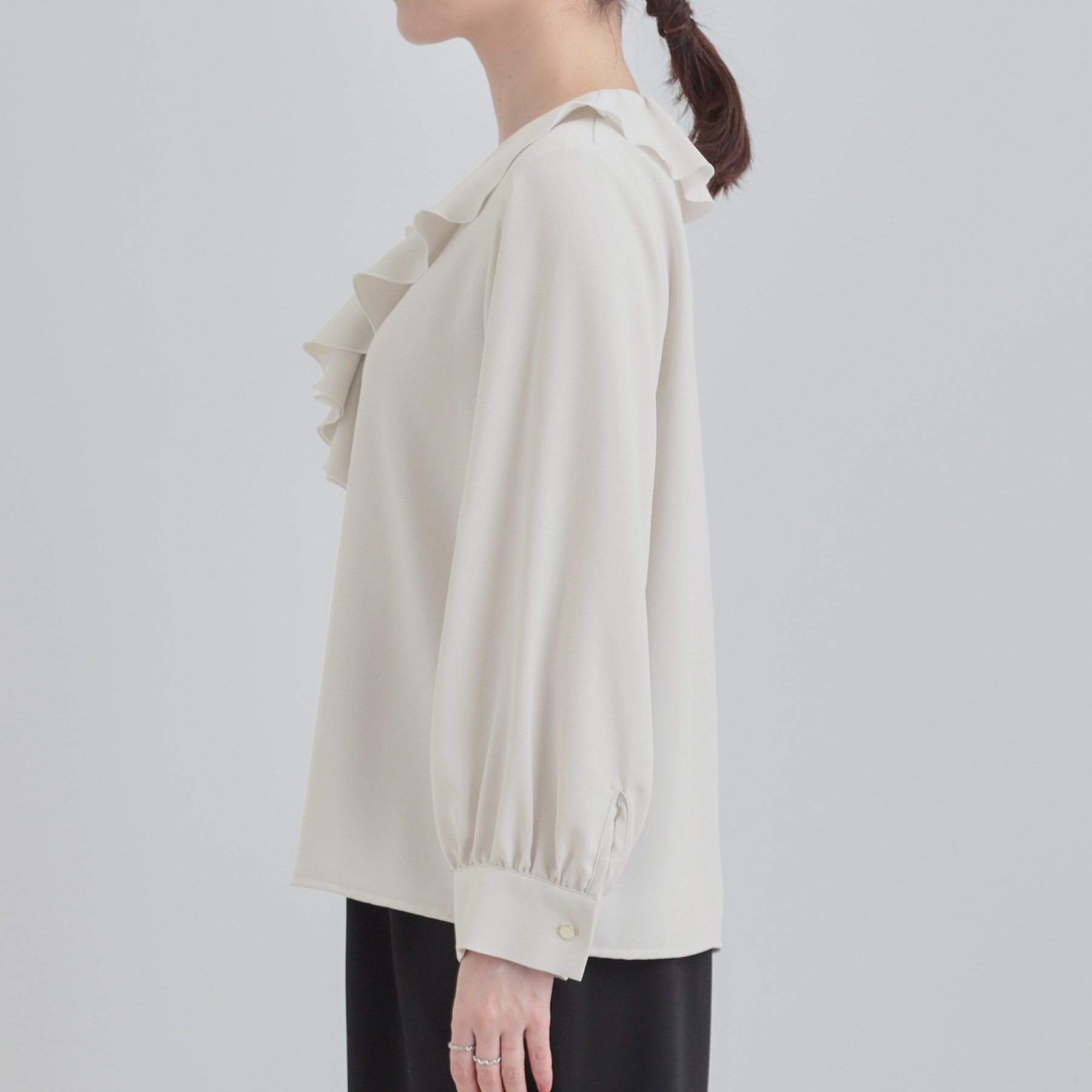 SHOO･LA･RUE「お顔周りを華やかに。フリルブラウス」|シャツ・ブラウス|