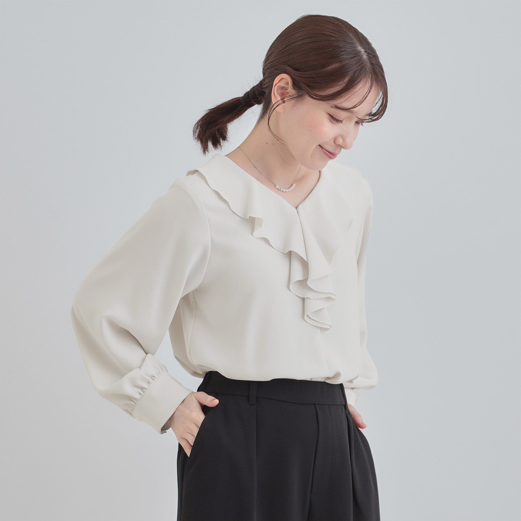 SHOO･LA･RUE「お顔周りを華やかに。フリルブラウス」|シャツ・ブラウス|