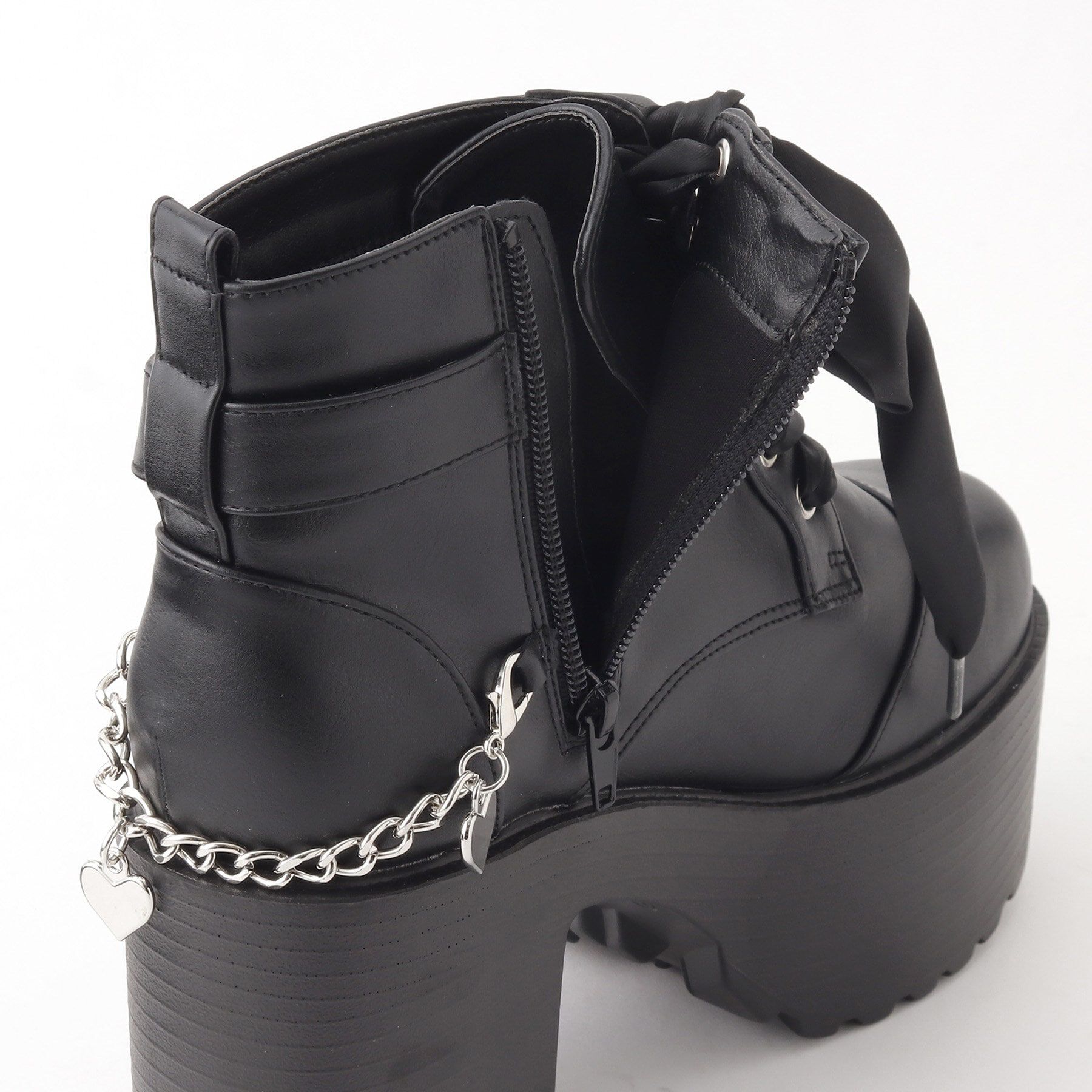 csT&P「厚底ハート付きレースアップブーツ　24SS」|ショートブーツ|