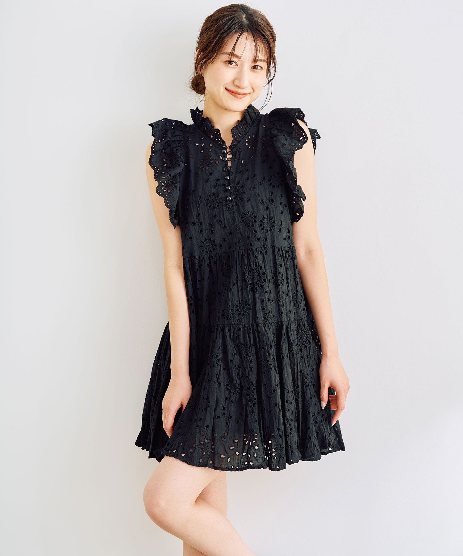 COCO DEAL「エンブロイダリーティアードミニワンピース」|ワンピース|ブラック