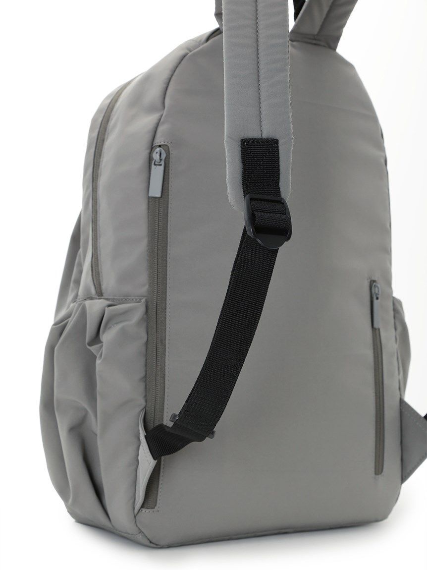 emmi atelier「【ONLINE限定カラー】eco 撥水ギャザーボディーバックパック」|リュック|