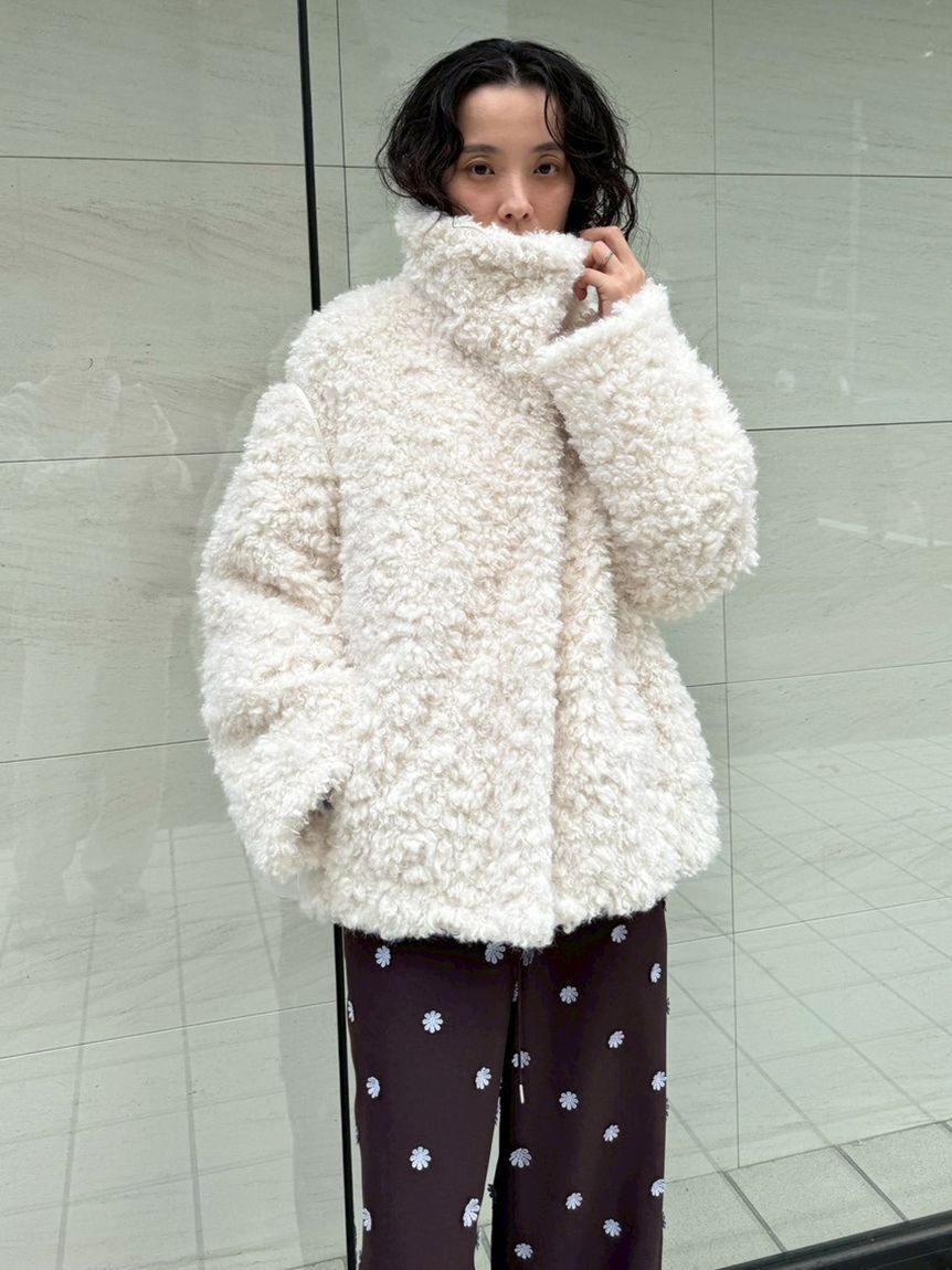 emmi atelier「フラワーエンブロイダリーウエストゴムパンツ」|チノ|