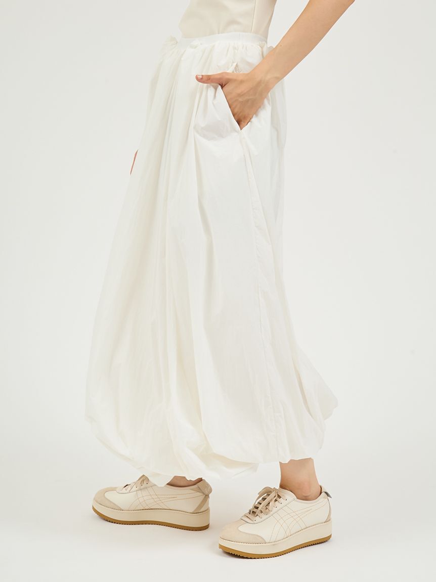 emmi atelier「【NEW YEAR'S SPECIAL ITEM】ダンボールフーディ&times;スカートセット」|ワンピース|