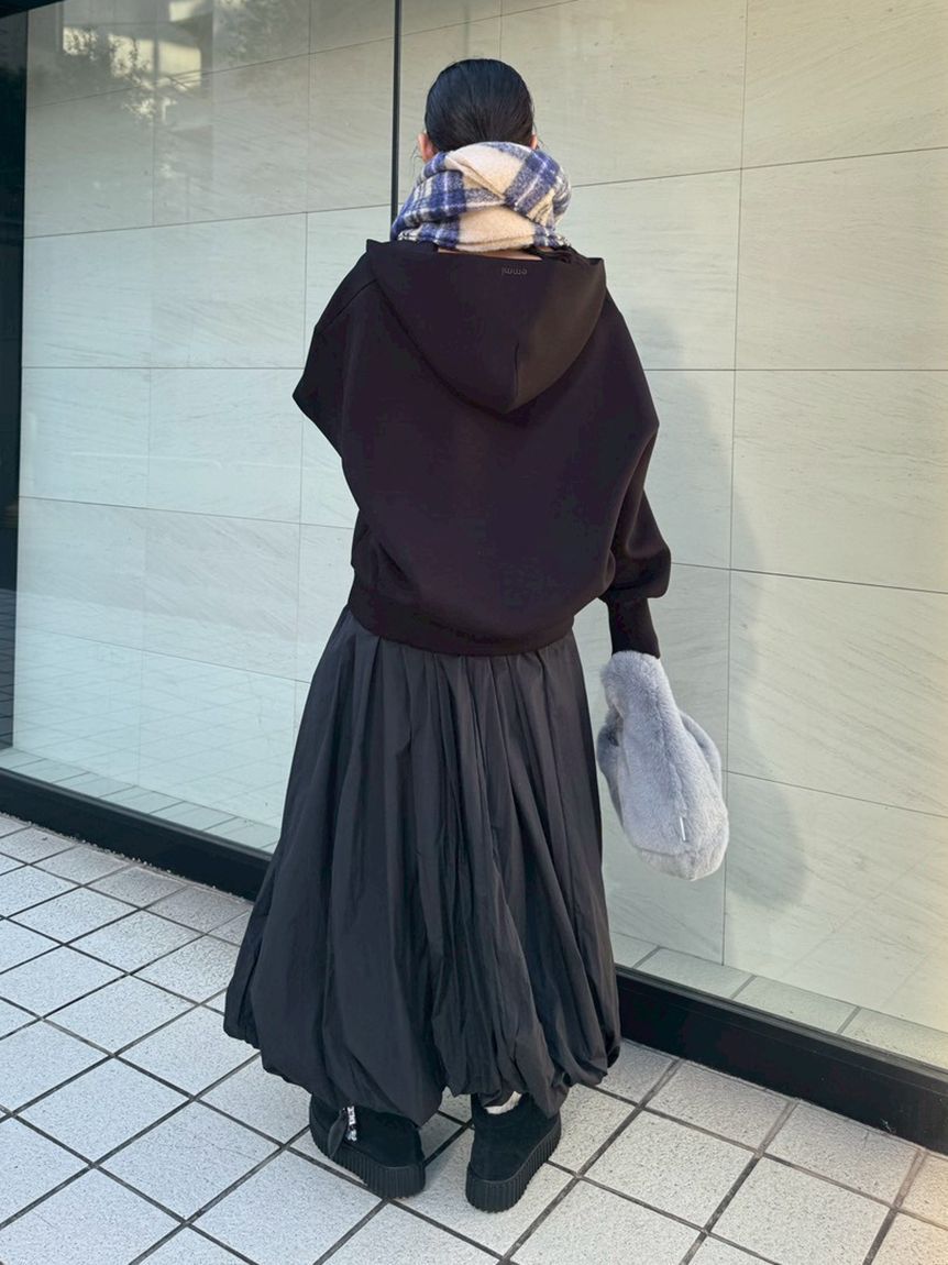 emmi atelier「【NEW YEAR'S SPECIAL ITEM】ダンボールフーディ&times;スカートセット」|ワンピース|