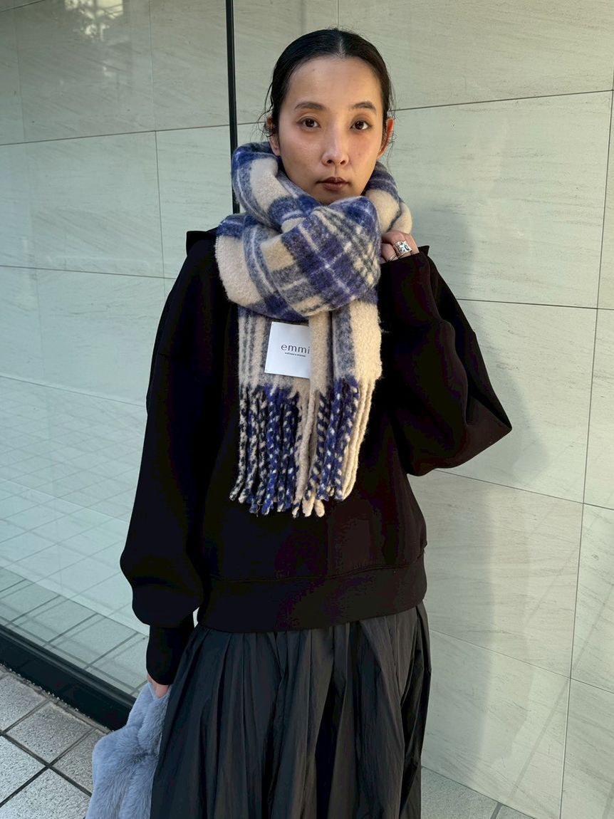 emmi atelier「【NEW YEAR'S SPECIAL ITEM】ダンボールフーディ&times;スカートセット」|ワンピース|