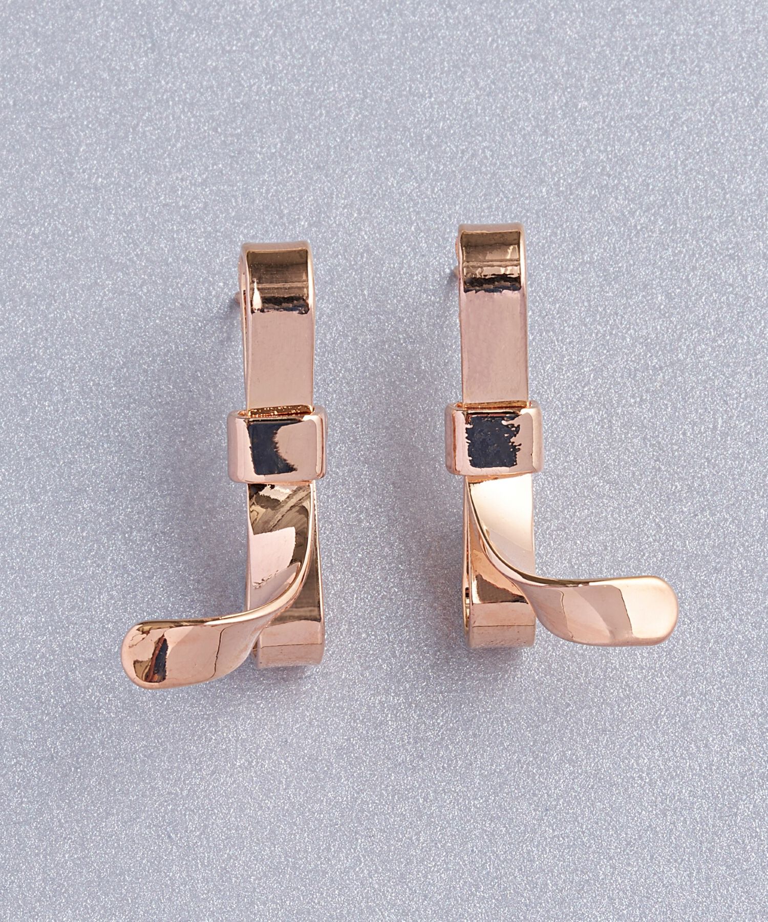 Phoebe「ニュアンスリボンピアス　ローズゴールド」|ピアス|