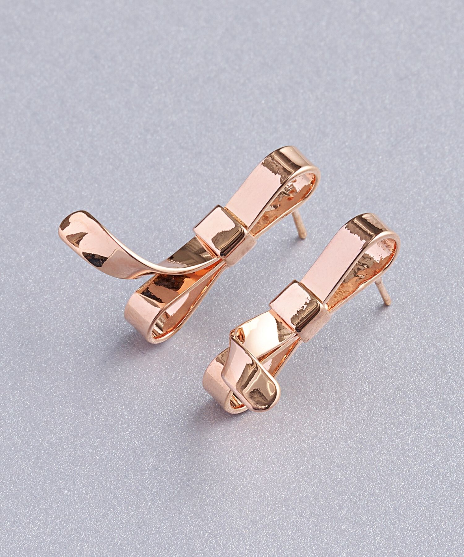 Phoebe「ニュアンスリボンピアス　ローズゴールド」|ピアス|