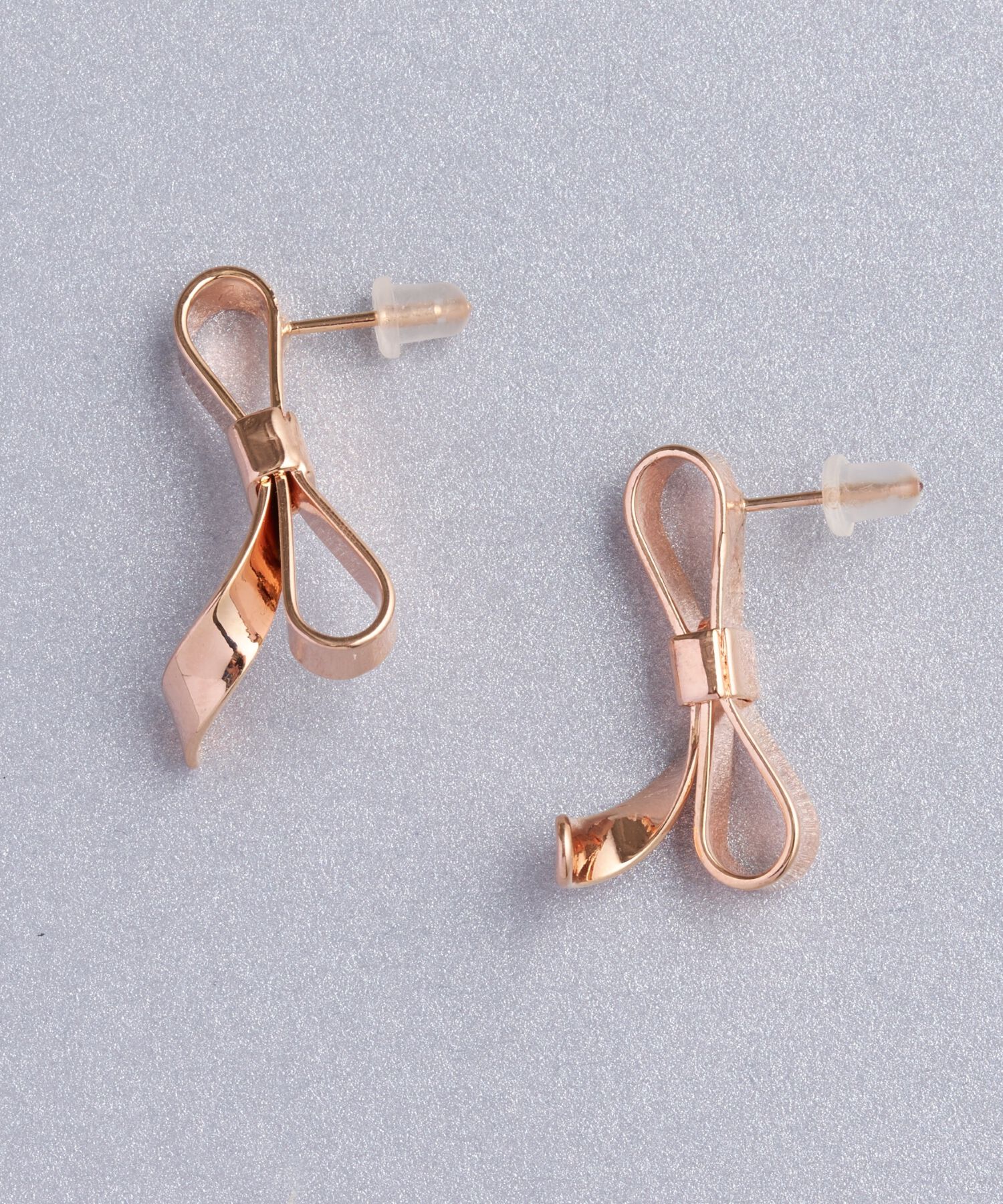 Phoebe「ニュアンスリボンピアス　ローズゴールド」|ピアス|